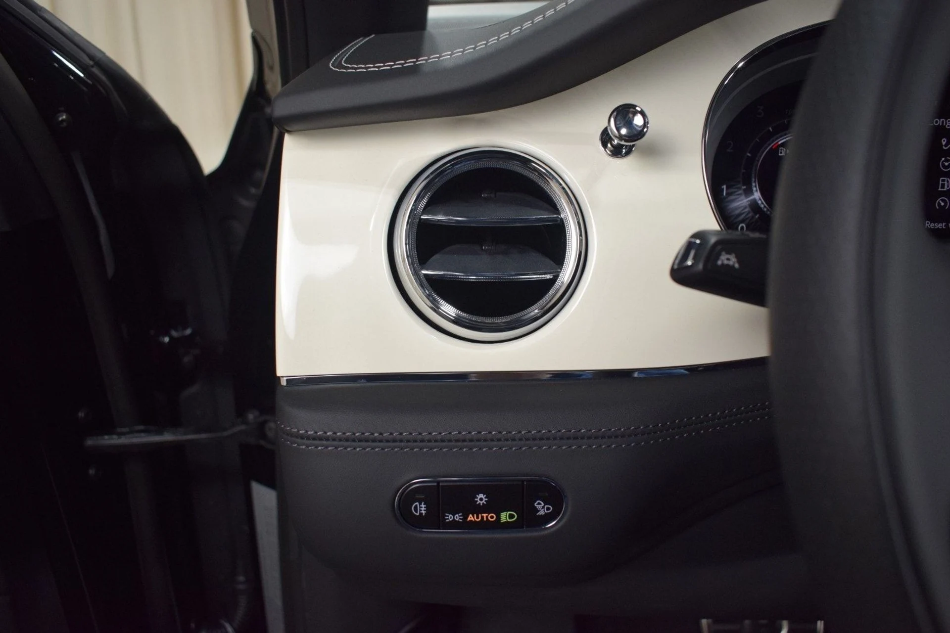 mph033_1008576487_cde96240484672380eafa60806f09b3fx_258b803c74