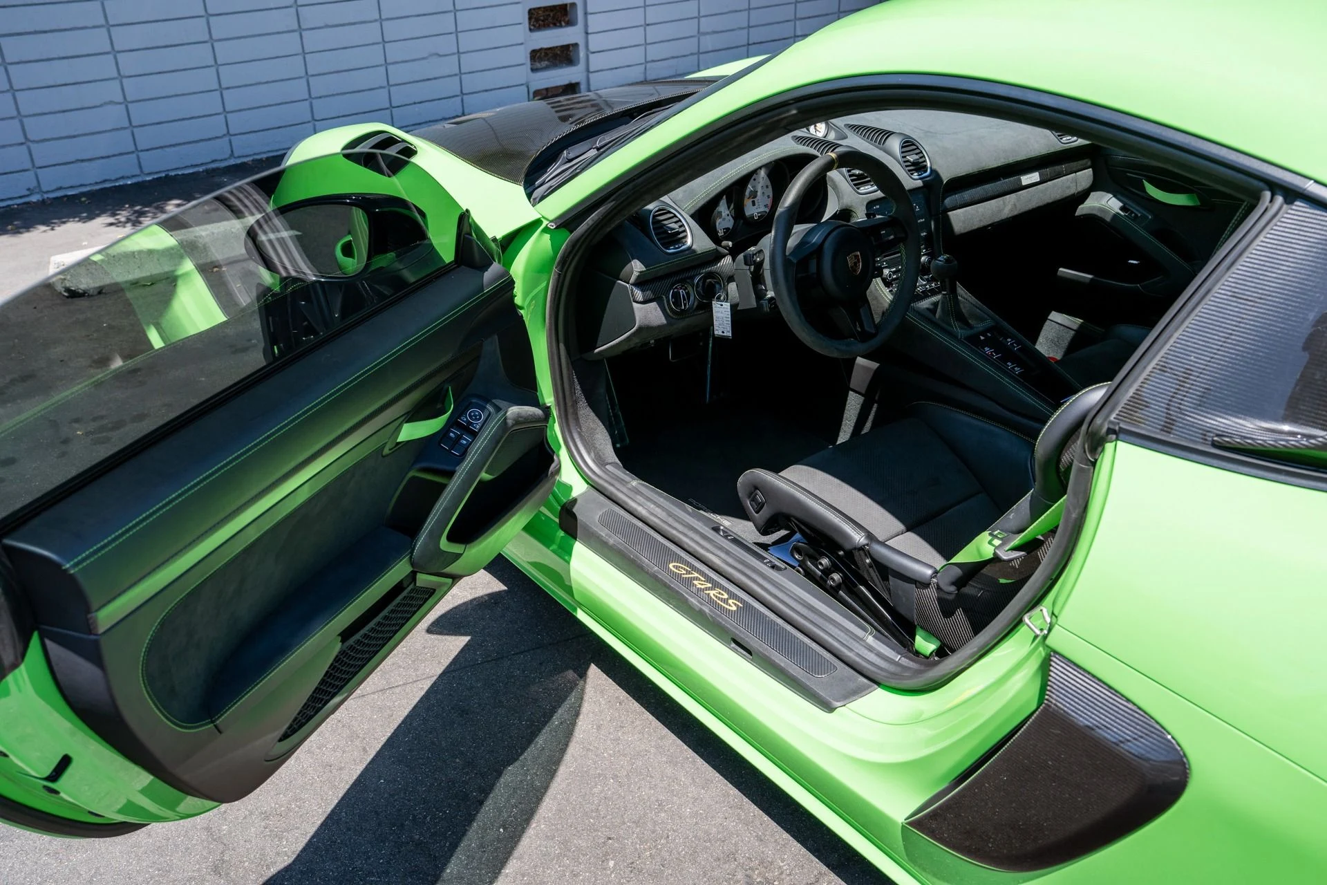 mph033_1008623503_Used_2023_Porsche_718_Cayman_GT_4_RS_1754336894_348f50bce2