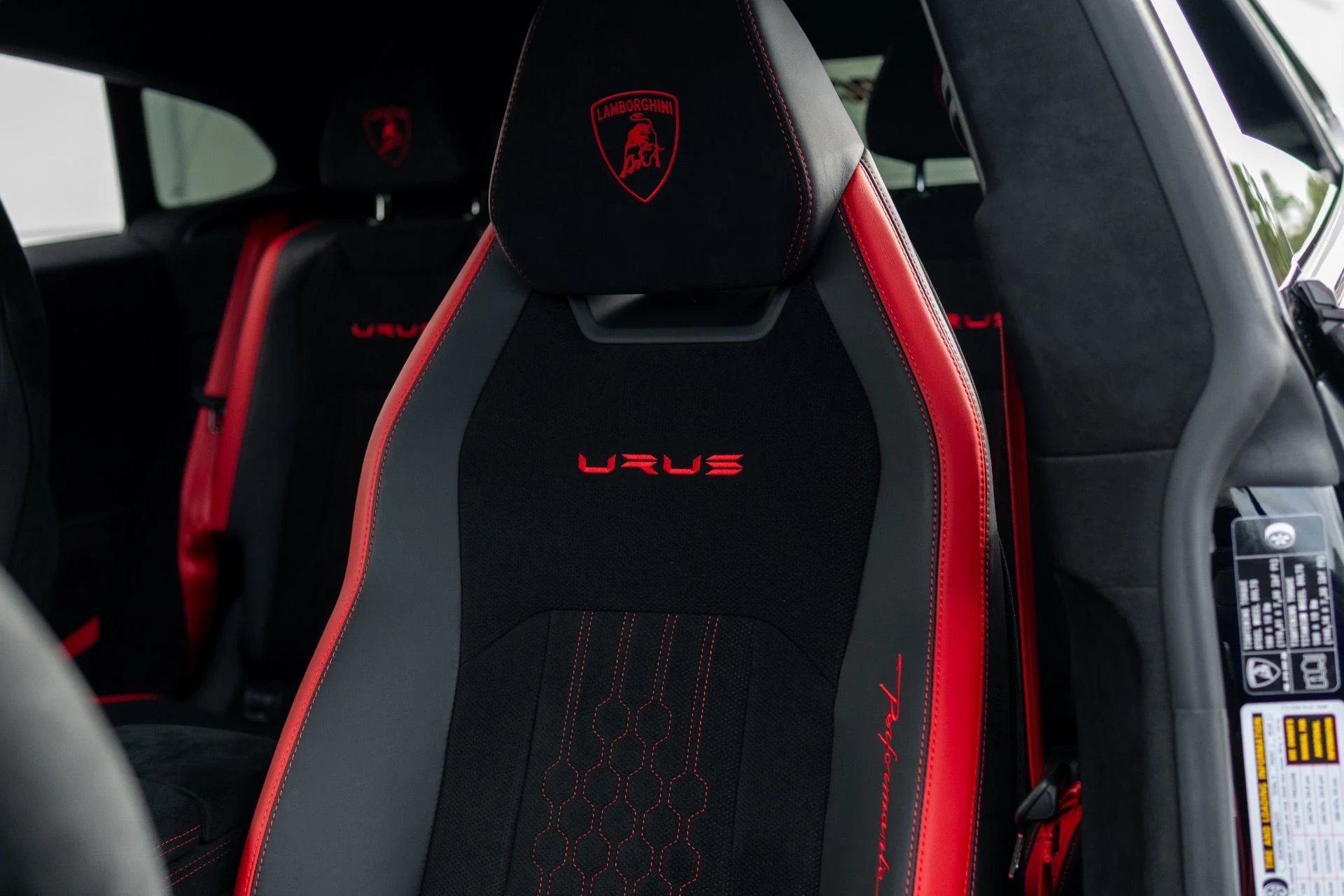 mph033_1010895051_Used_2024_Lamborghini_Urus_Performante_1766445778_41b0934da2