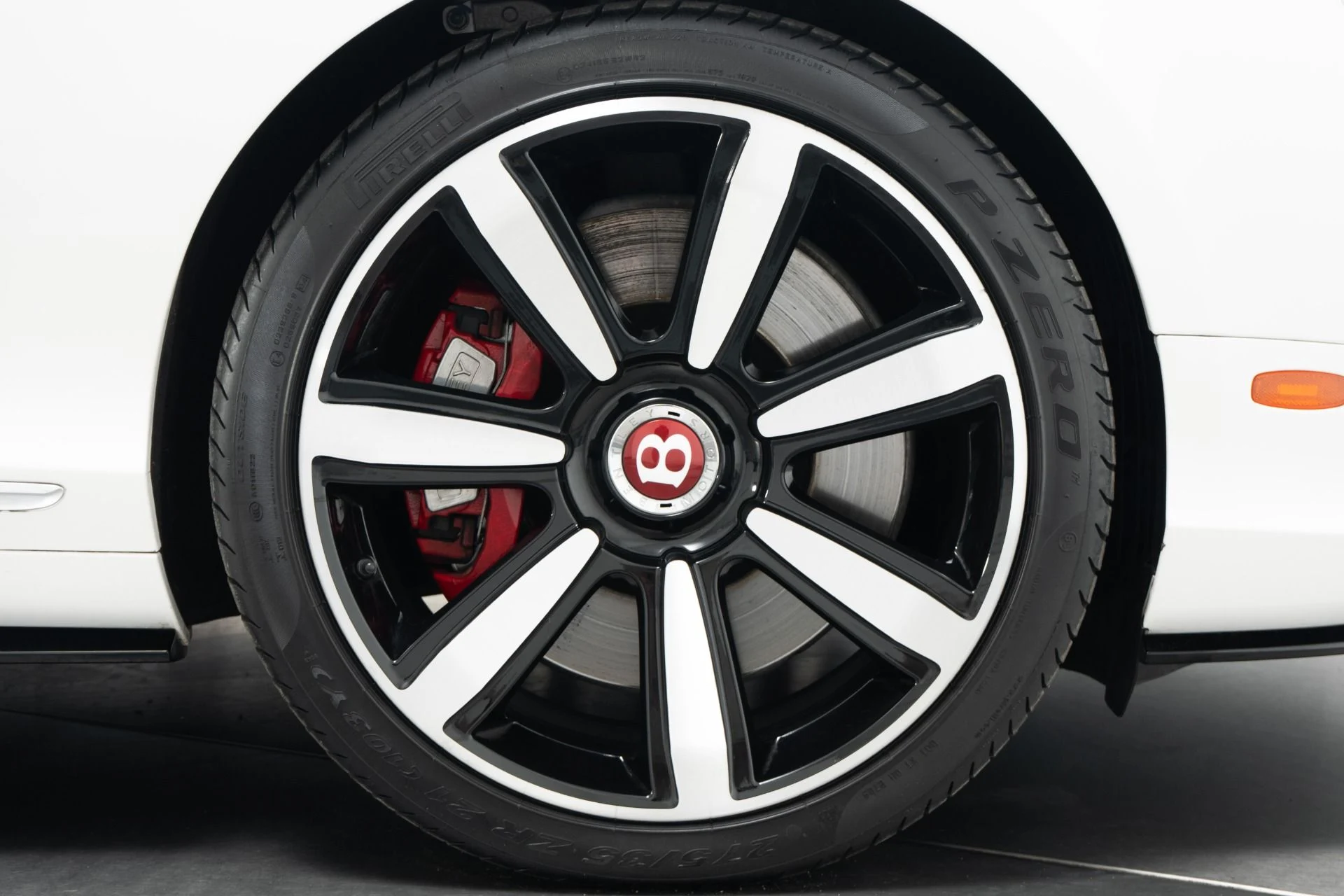 mph033_101176673_Used_2015_Bentley_Continental_GT_V8_S_Mulliner_Driving_Specification_Two_Tone_Interior_1776277868_287f308aee