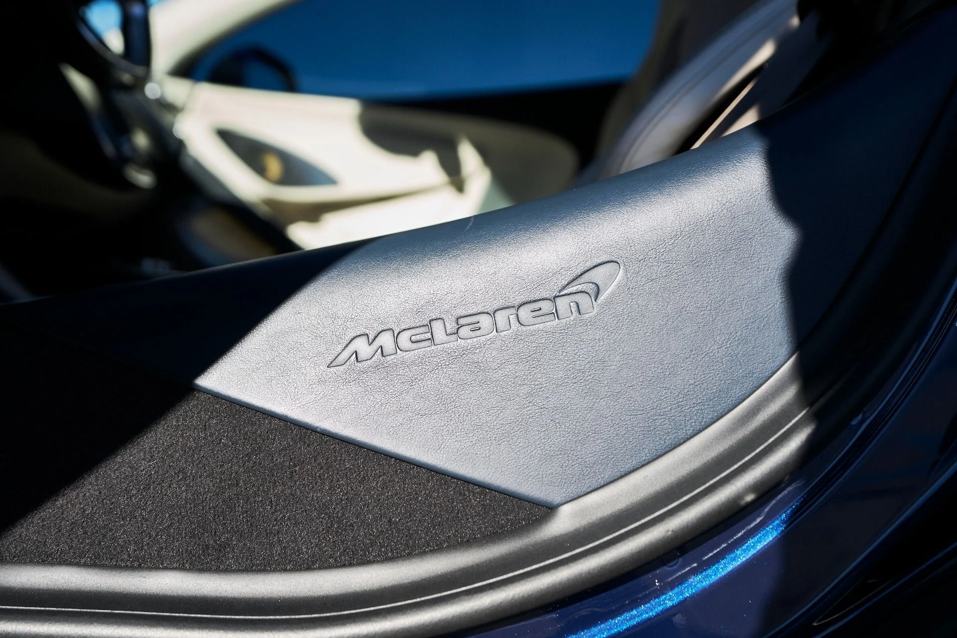 mph033_1013187497_Used_2022_Mc_Laren_GT_Base_1765245112_f3d8c4e668