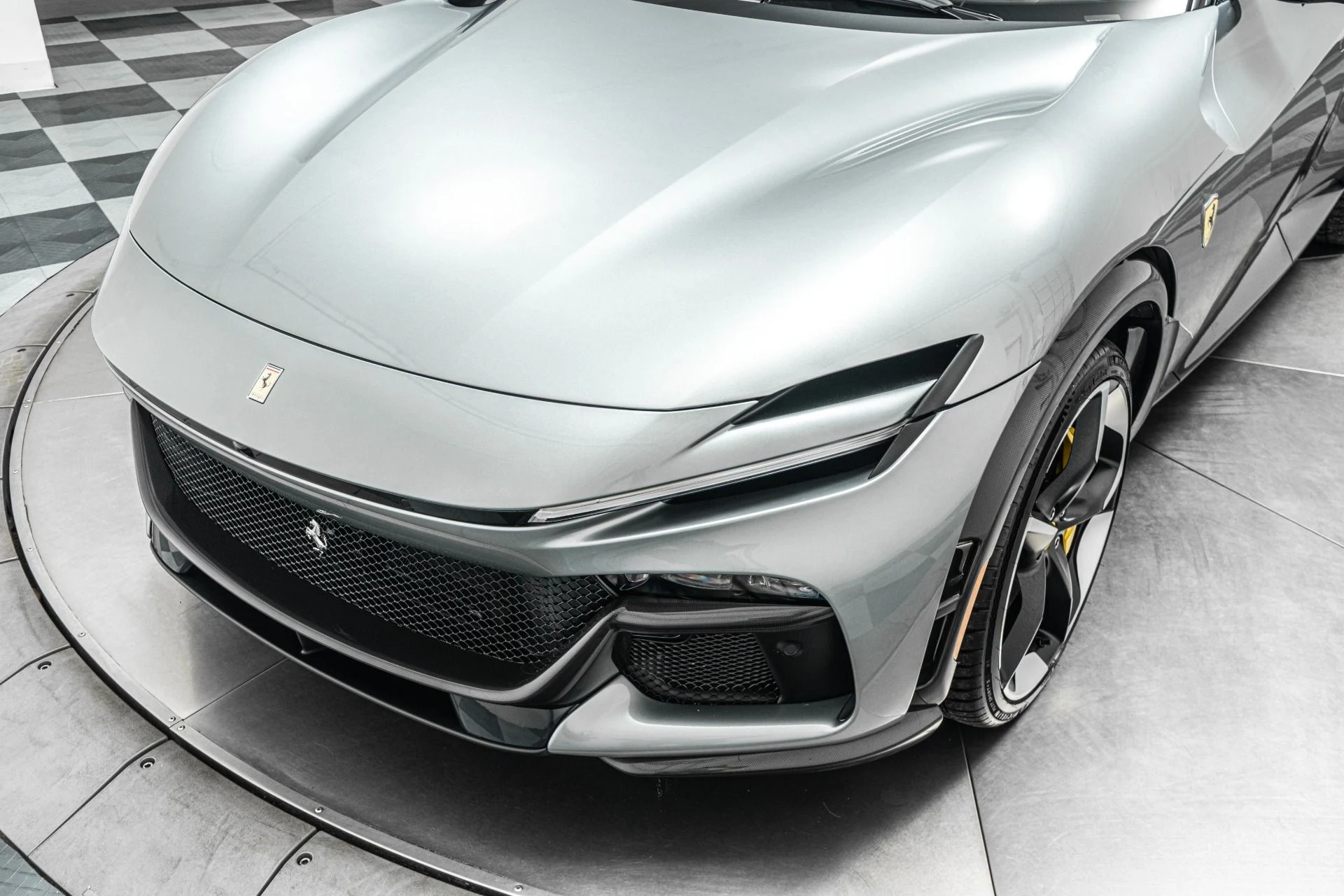 mph033_1026991787_Used_2025_Ferrari_Purosangue_1781820136_dde79a781d