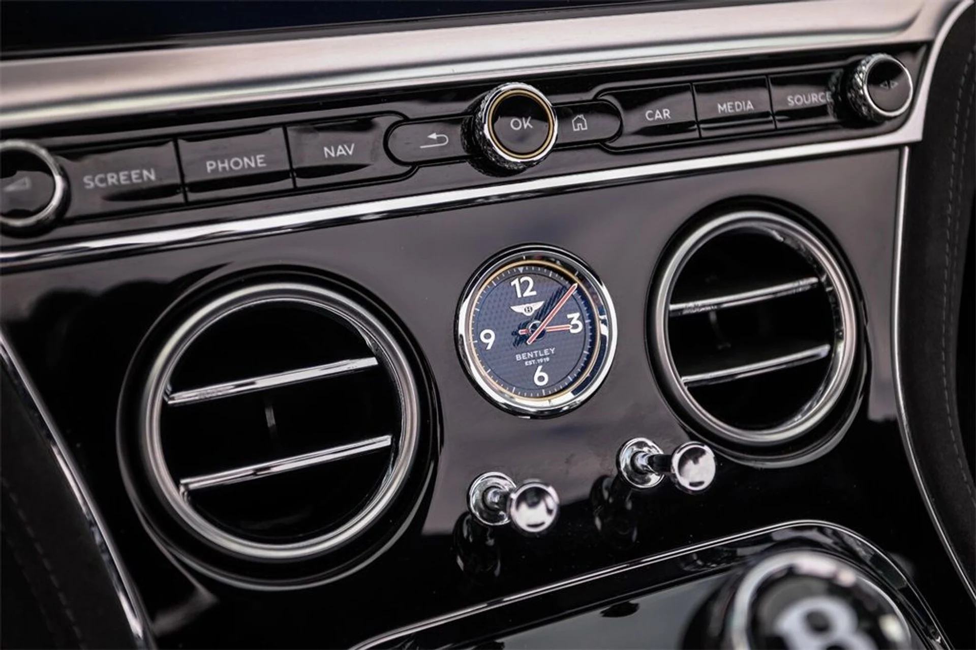 mph033_1035766700_548fb18ae34e6f9dc139a5dbe3cb3a61_ac2ff842a0