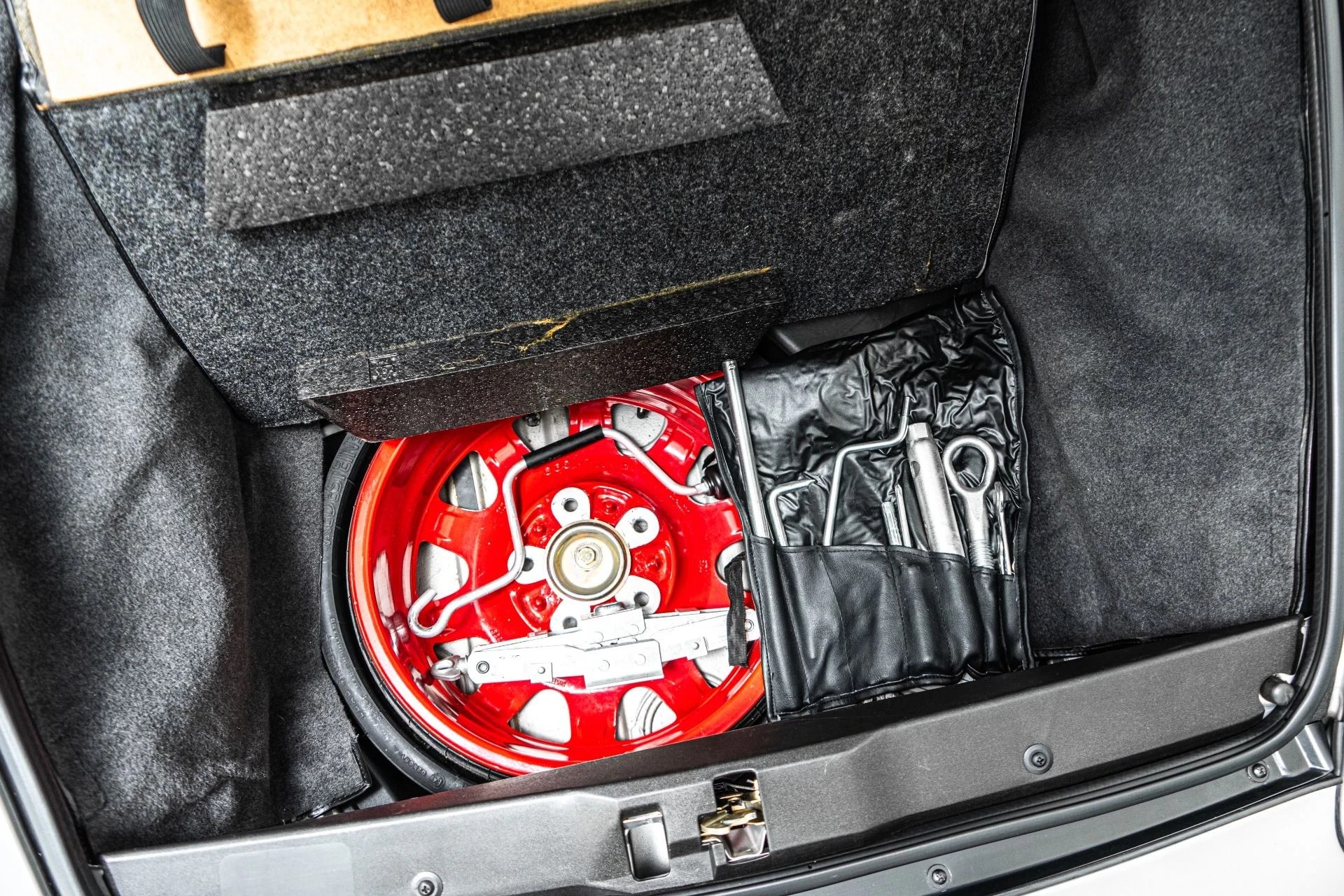 mph033_1036958109_Used_1997_Porsche_911_Carrera_4_S_Factory_Aerokit_6_Speed_Manual_1793293698_91db9b4def