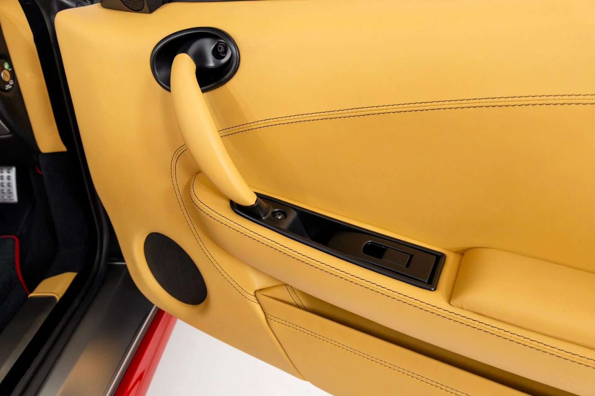 mph033_1037066621_Used_2007_Ferrari_430_F1_Spider_1764802467_6ba4bf0723