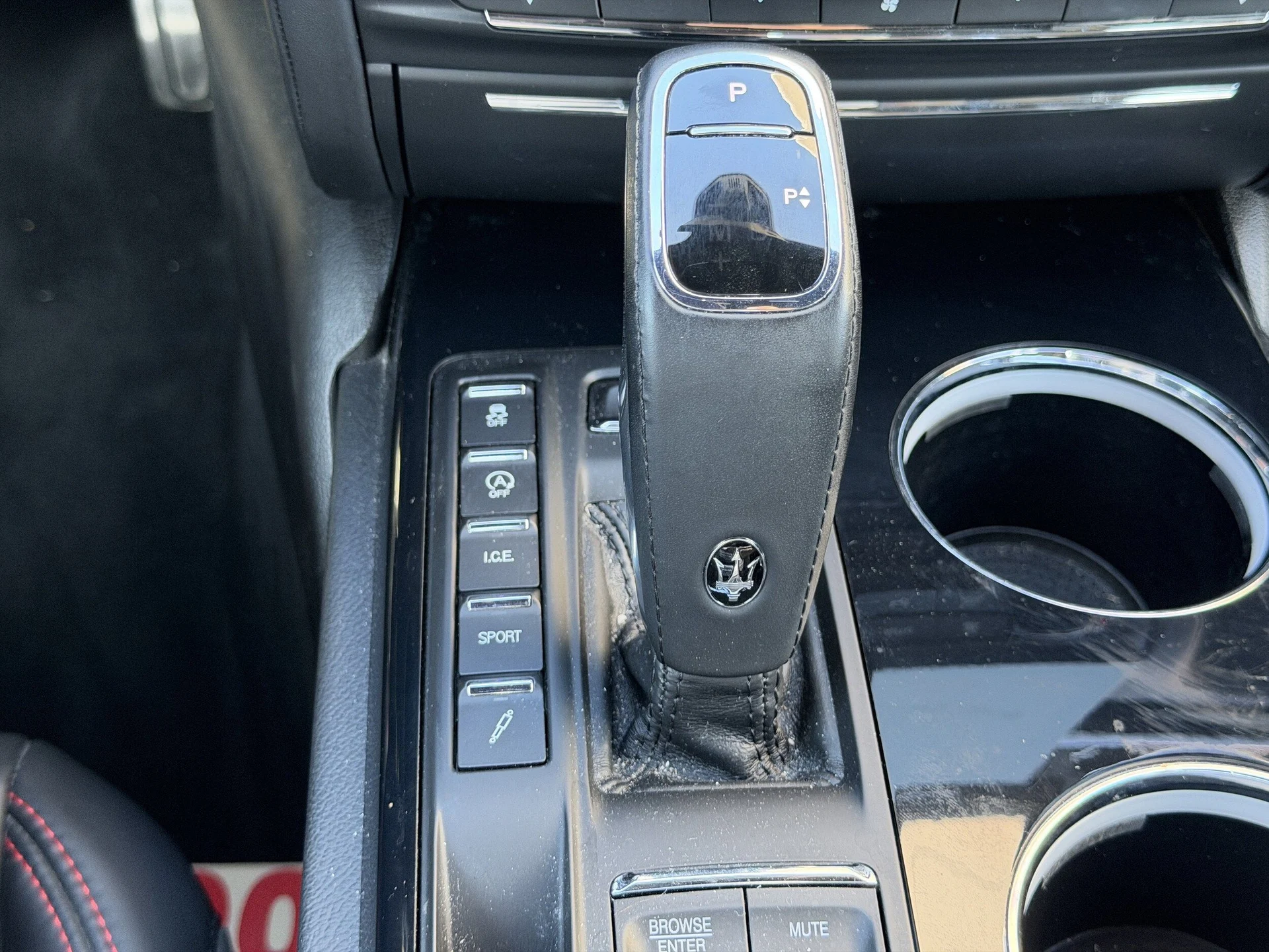 mph033_1042029743_1be59992fa46486aa535f5aede9de0cex_a7bc8b92bc