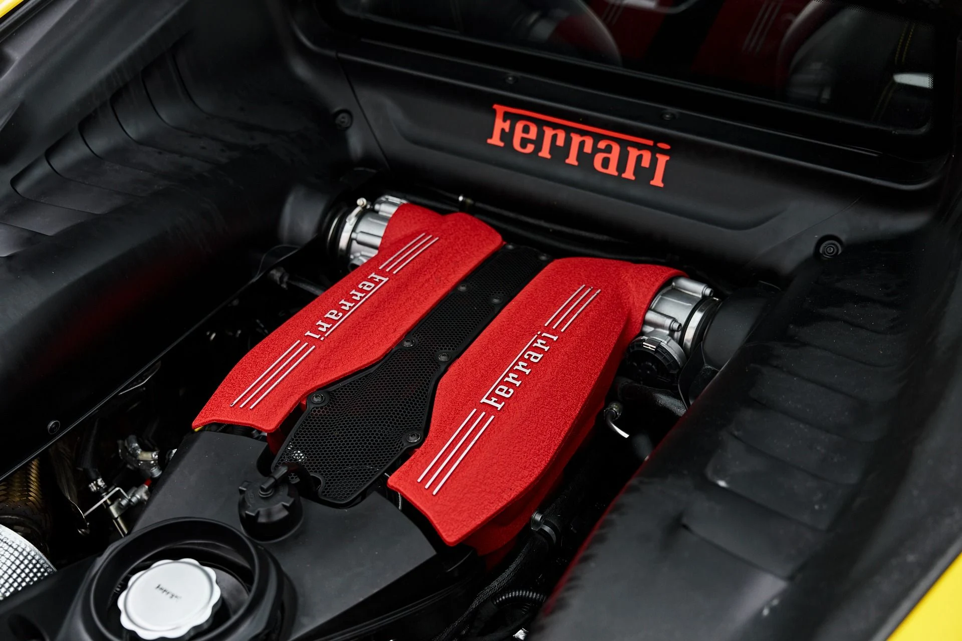 mph033_1043310911_Used_2017_Ferrari_488_GTB_Base_1791401194_d913ceb620