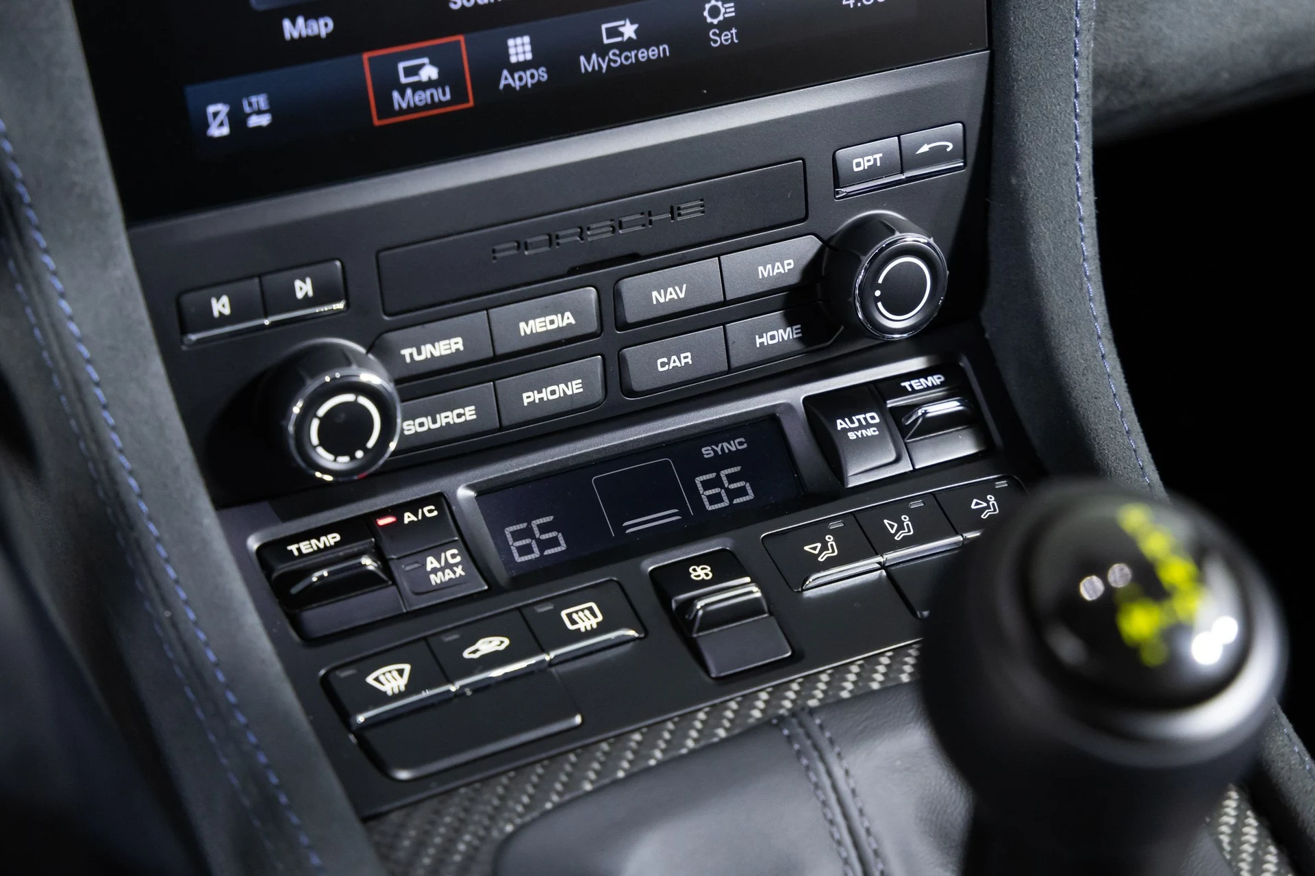 mph033_1047393858_51368b6029b747439698730e7874ce8a_028fe709aa