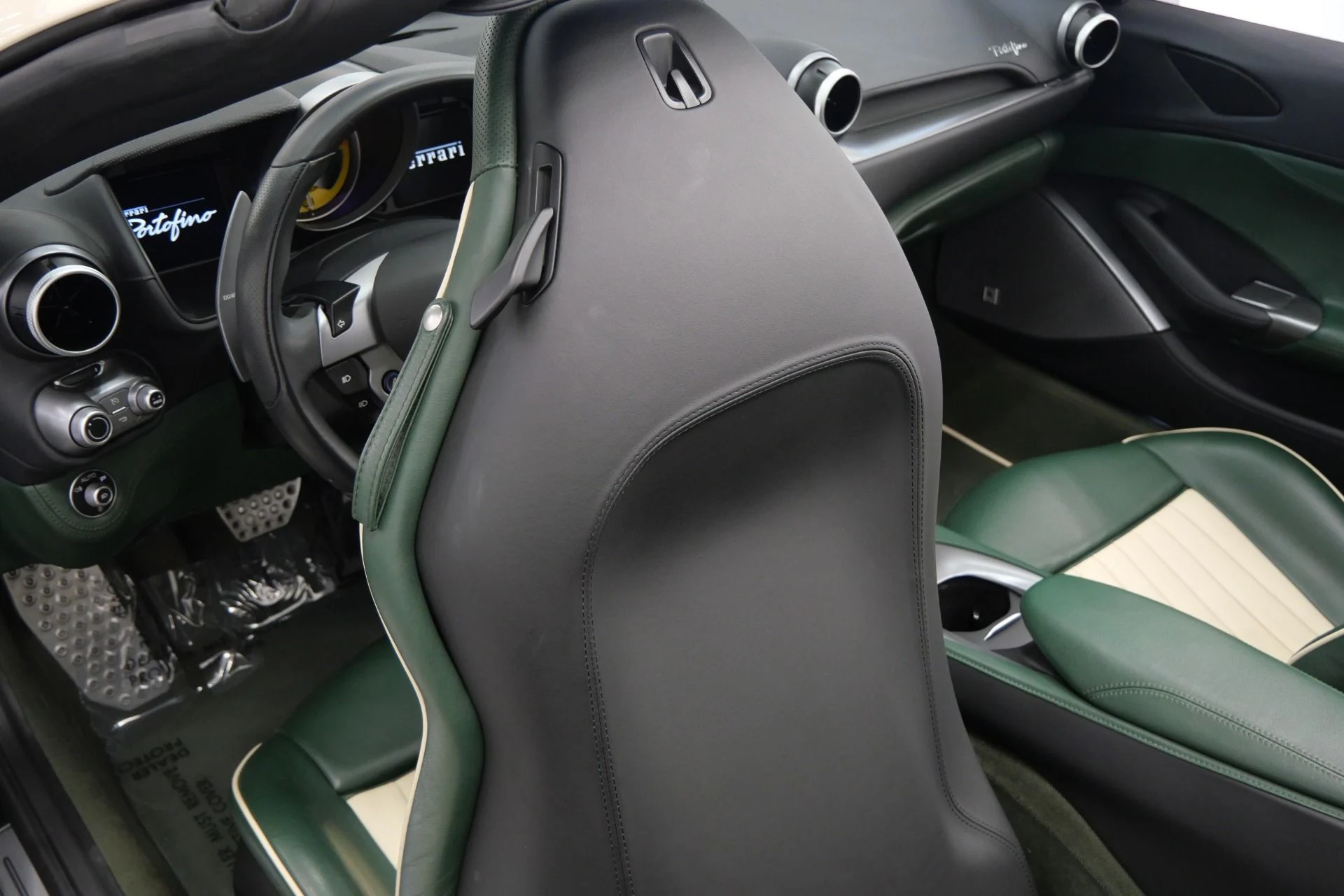 mph033_1054646872_Used_2019_Ferrari_Portofino_Tailor_Made_in_NYC_Unique_Exterior_and_Interior_Colors_Amazing_1779827037_d4755637c4