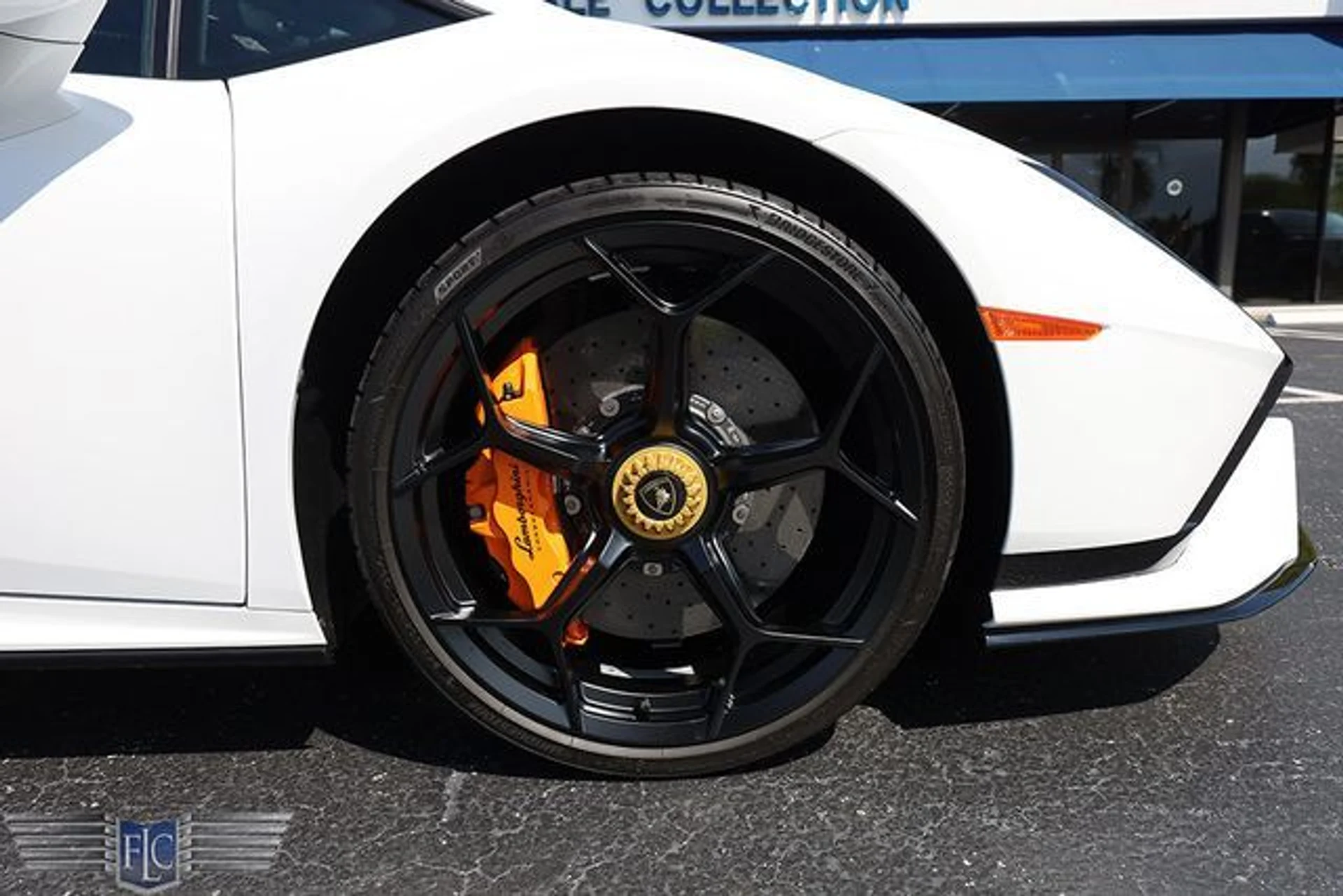 mph033_1056955705_used_2023_lamborghini_huracan_tecnica_coupe_6305_23081999_38_640_392dab6a70