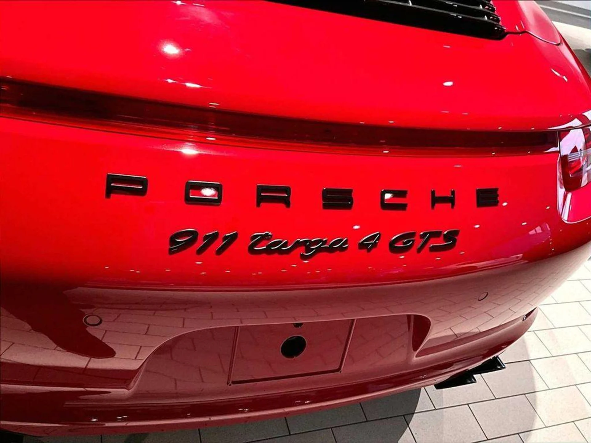 mph033_105898116_d_Dl_Elx_Fz61du_K456n_Lr5d_W4y0_BU_1e6411d418