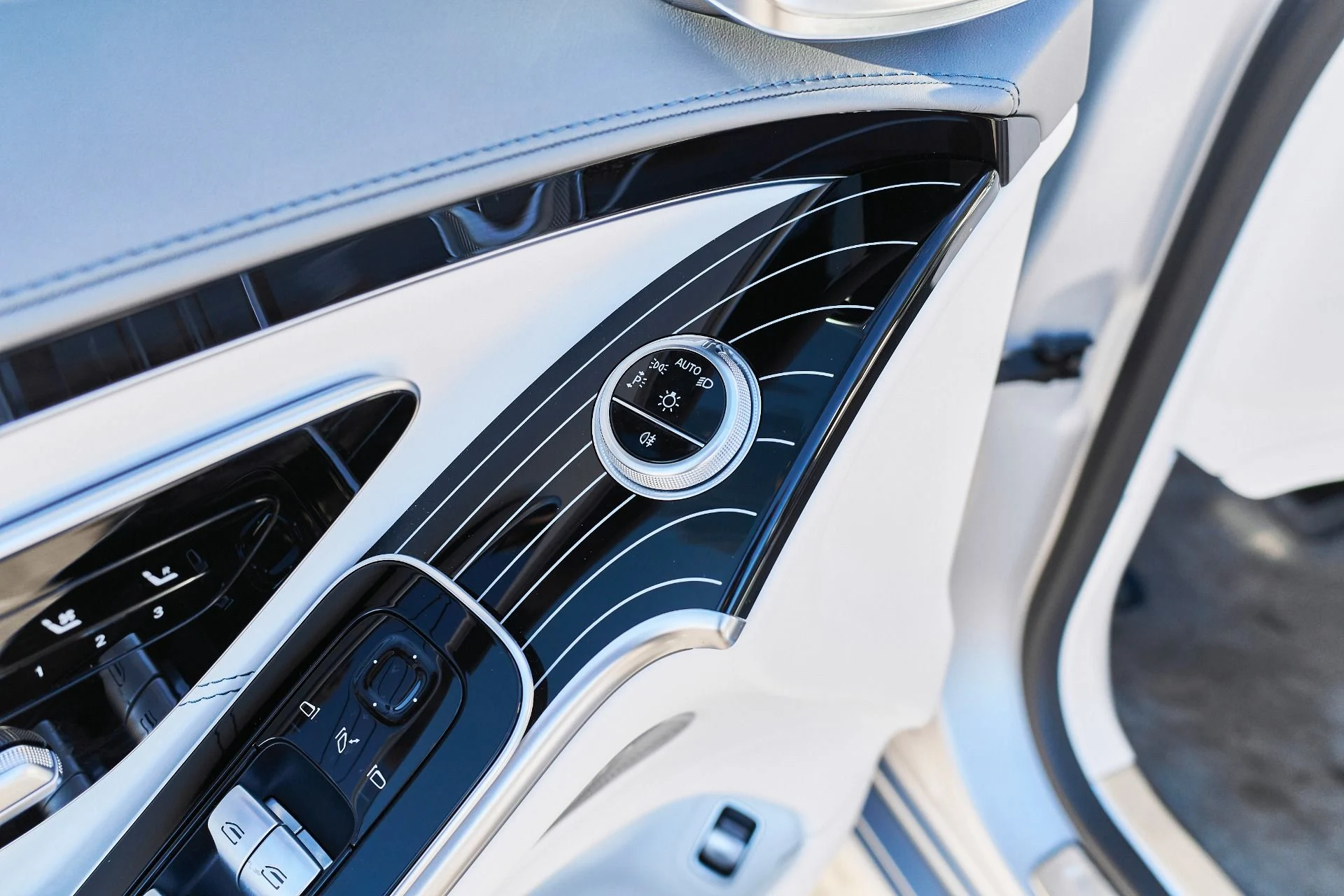 mph033_1061744311_Used_2024_Mercedes_Benz_S_Class_Maybach_S_680_1765936796_e404c2d4c7