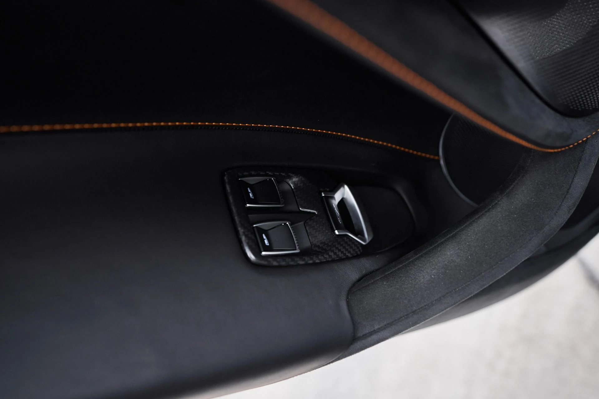 mph033_1066132841_Used_2024_Mc_Laren_750_S_1762992843_0ae0316071