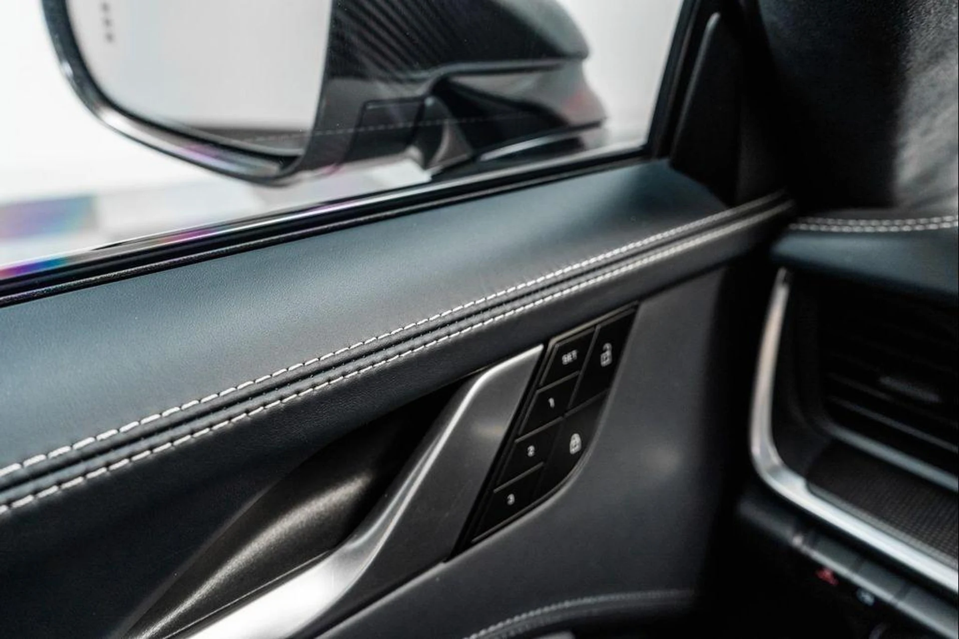 mph033_106856443_Eb4_X8kk_Oeo6_R_Kx5u_Xi29_YAZ_1_Kg_024215db7d