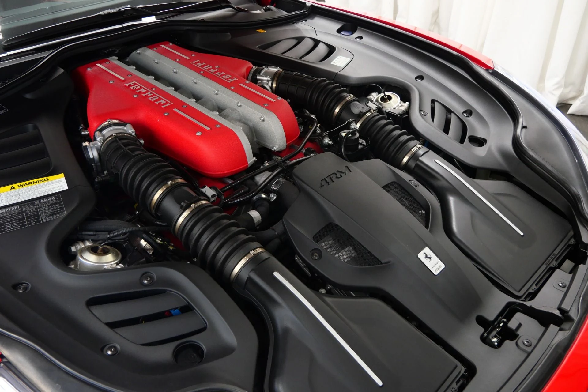mph033_1070256626_Used_2018_Ferrari_GTC_4_Lusso_V12_1752852252_38546d3e6f