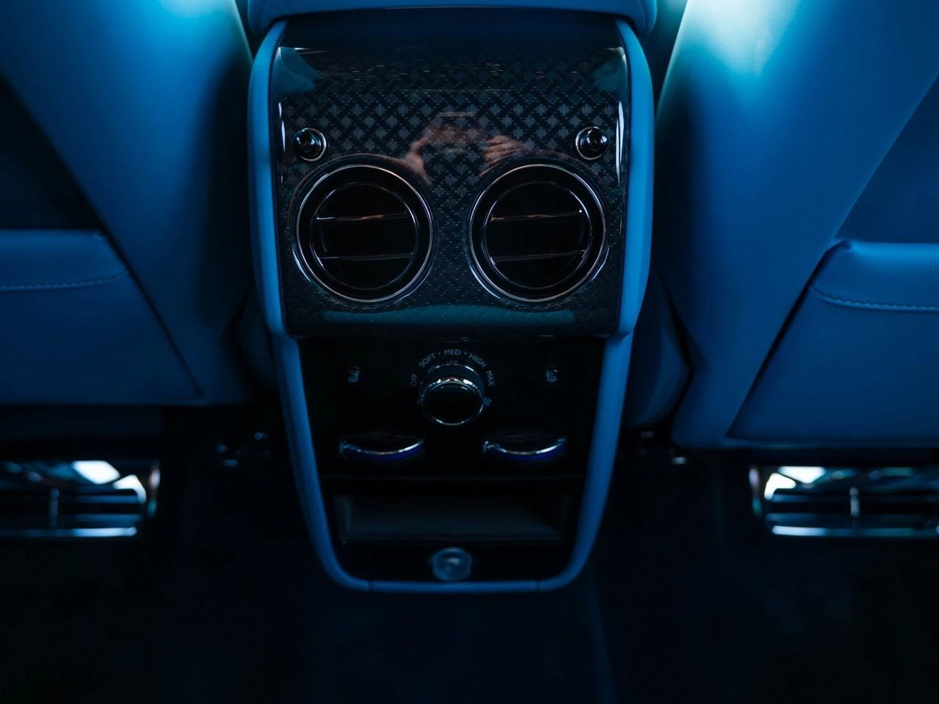 mph033_1097984089_8067d8125421c52ddc9369150598c0ffx_2f34ce6d24