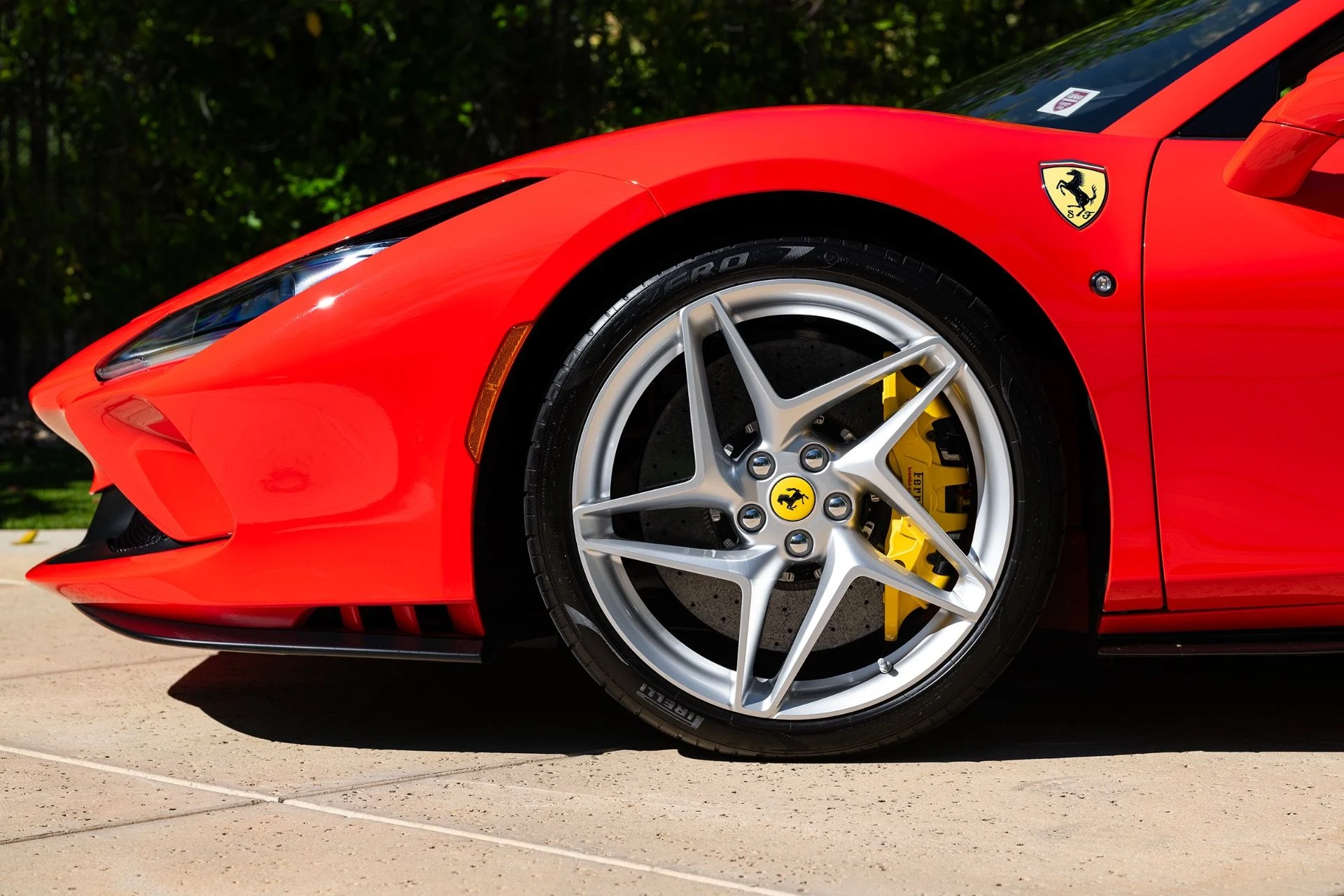 mph033_1112590264_Used_2022_Ferrari_F8_Spider_1791574017_11085330db