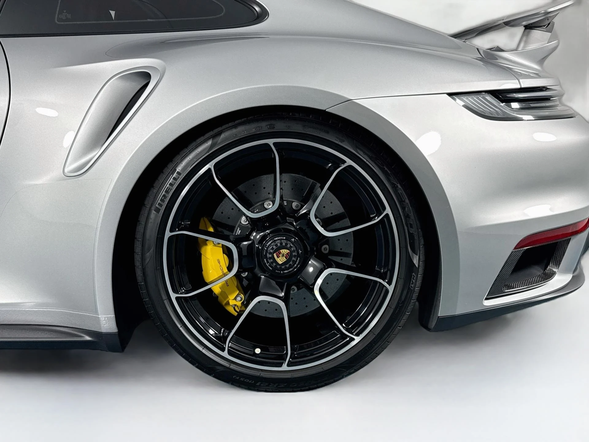 mph033_1124559966_Used_2023_Porsche_911_Turbo_S_1791837350_da3a7e69b5