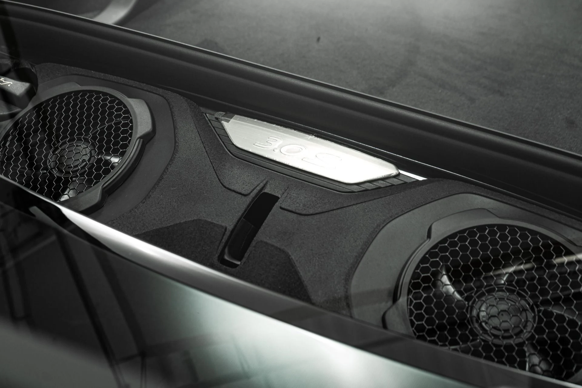 mph033_1129096358_Used_2024_Porsche_911_Targa_4_S_Low_Miles_Sport_Package_Premium_Package_1774034922_6d939b2025