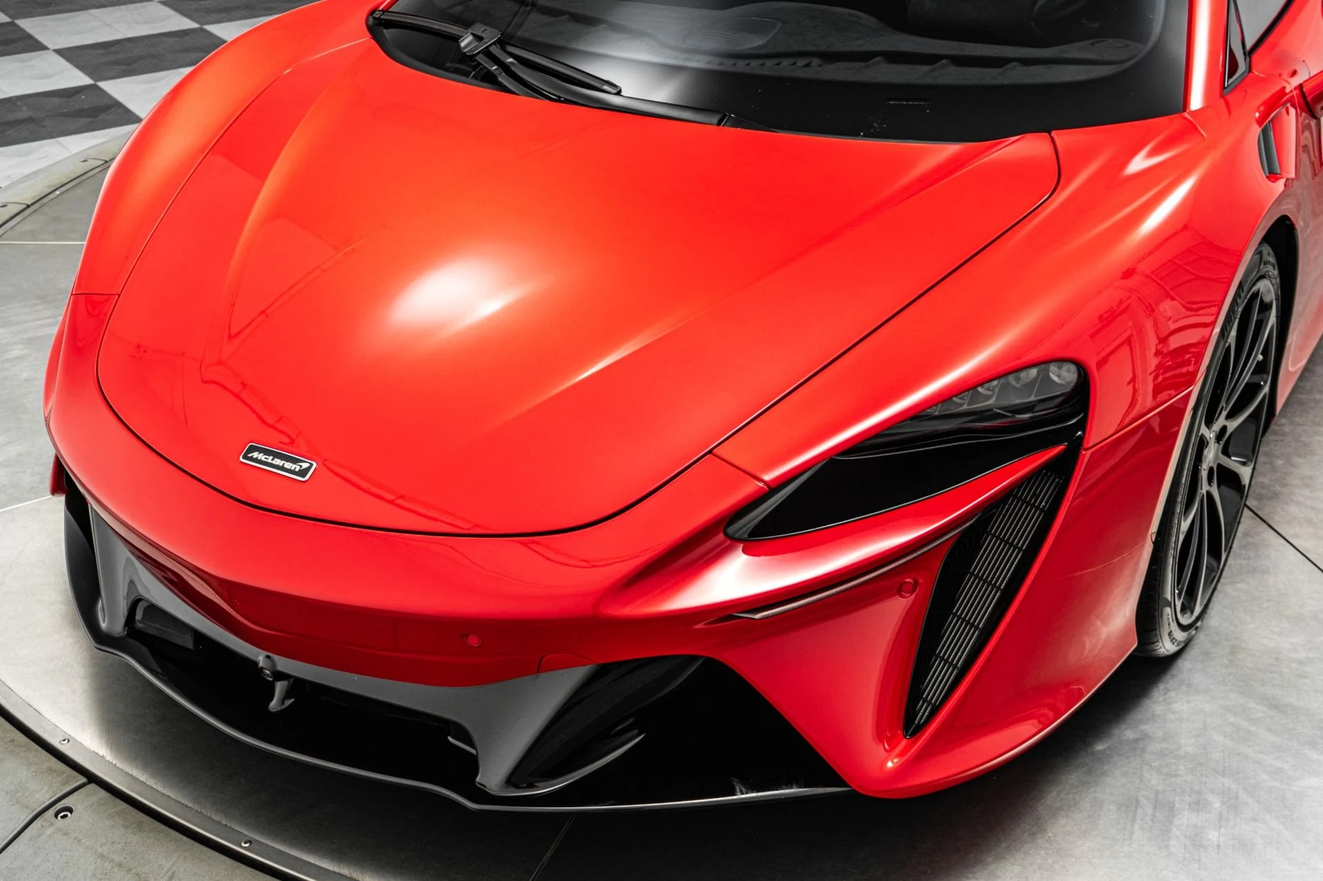 mph033_1138280711_Used_2023_Mc_Laren_Artura_1776720218_5a4d8392f2