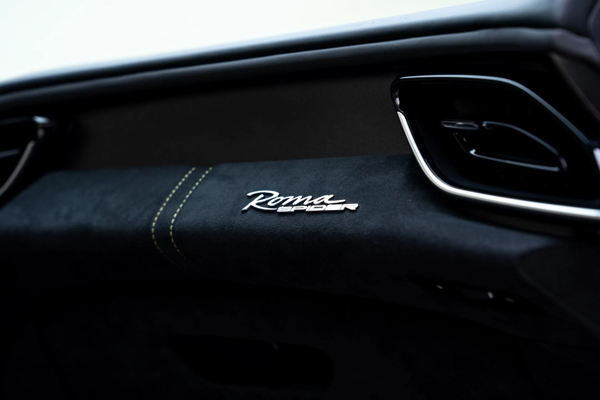 mph033_113838028_Used_2025_Ferrari_Roma_Spider_1768435036_44a52796ac