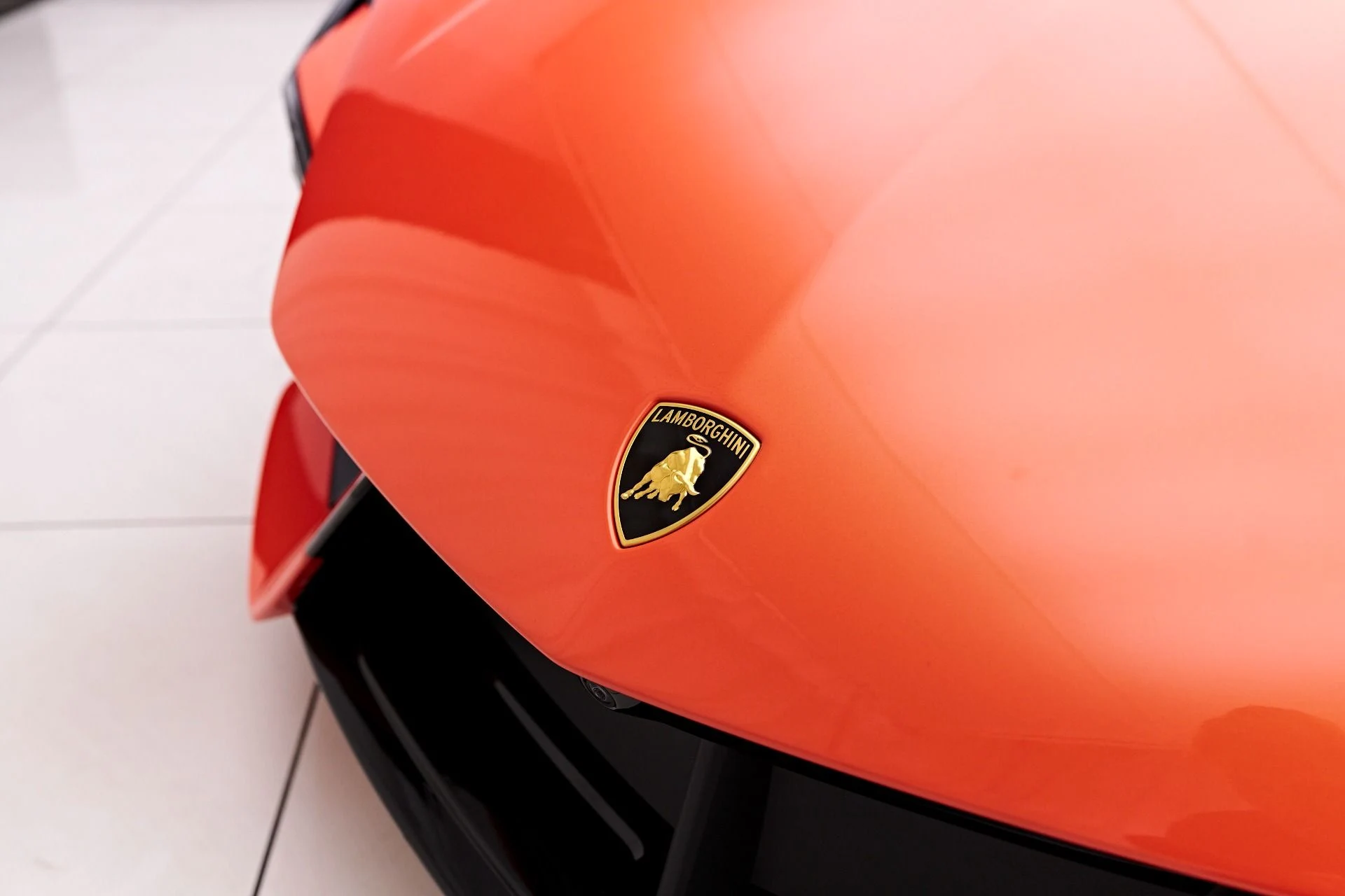 mph033_114170403_Used_2024_Lamborghini_Revuelto_Base_1755224841_54d701fb01