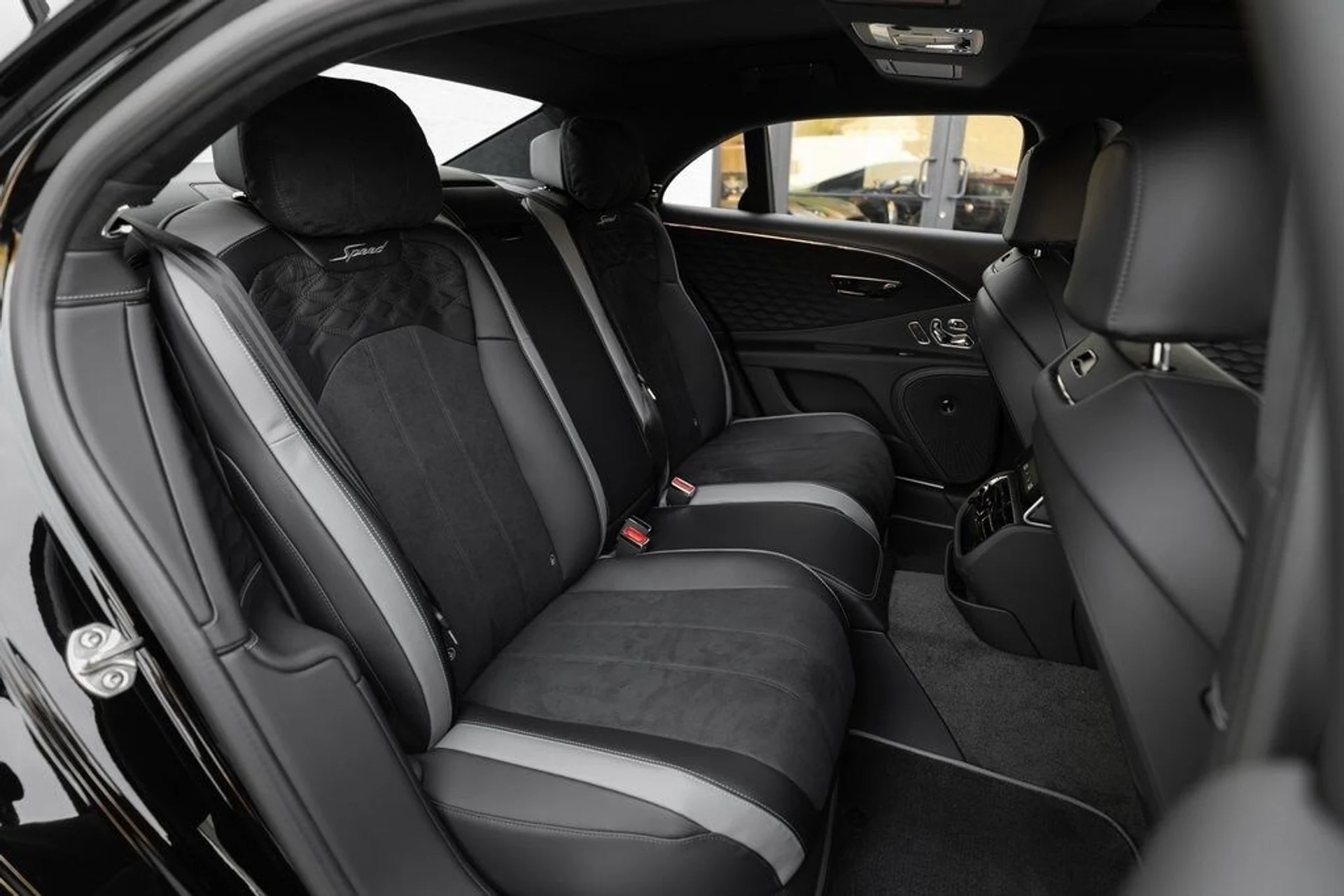 mph033_1142822287_f00fe9f41f6b8a4afc7ecc9ebb57e465x_5875252c7f