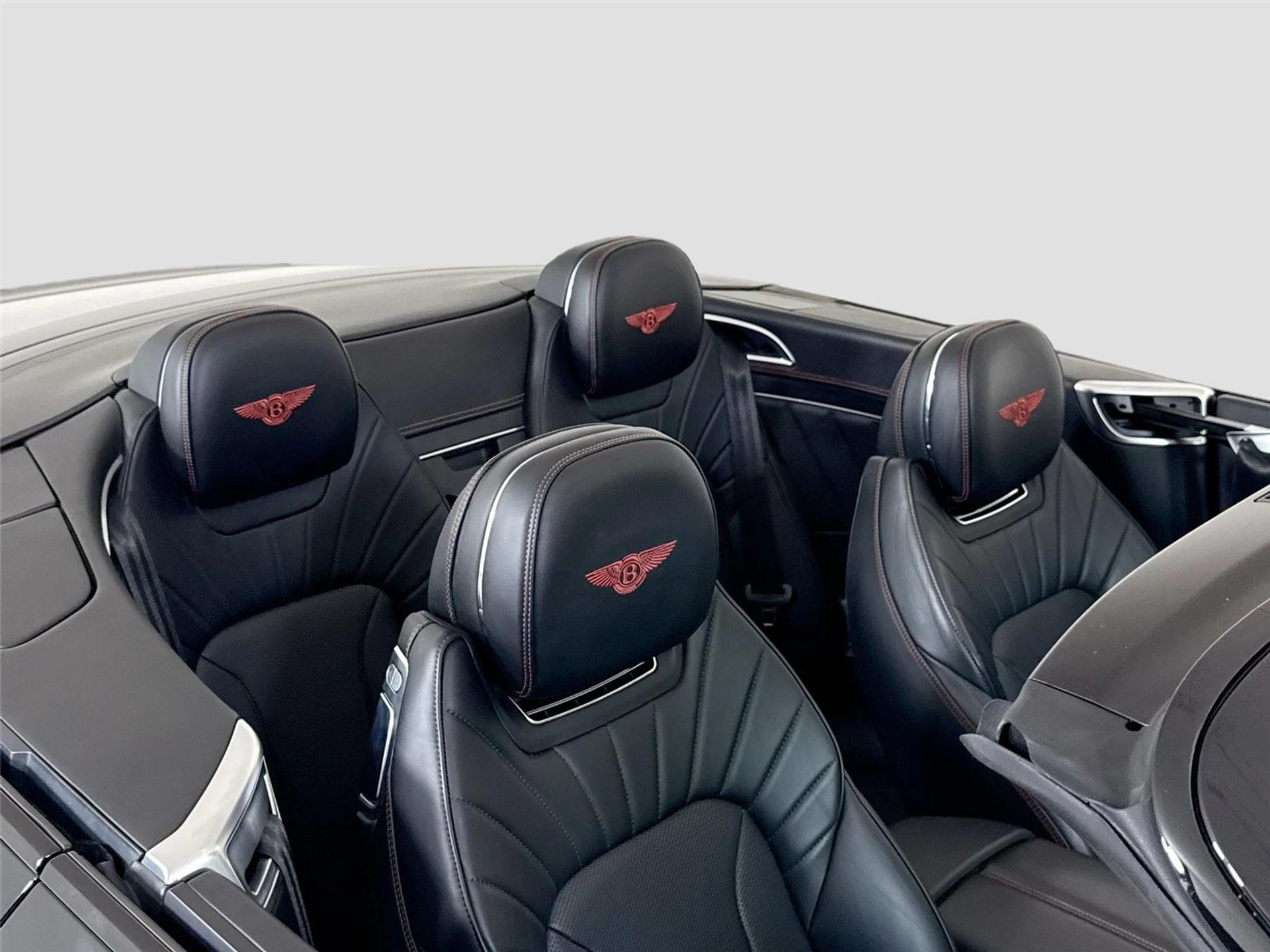 mph033_114487438_ebd462e79d63c09f9baea5314adf1128_2e2876ea54