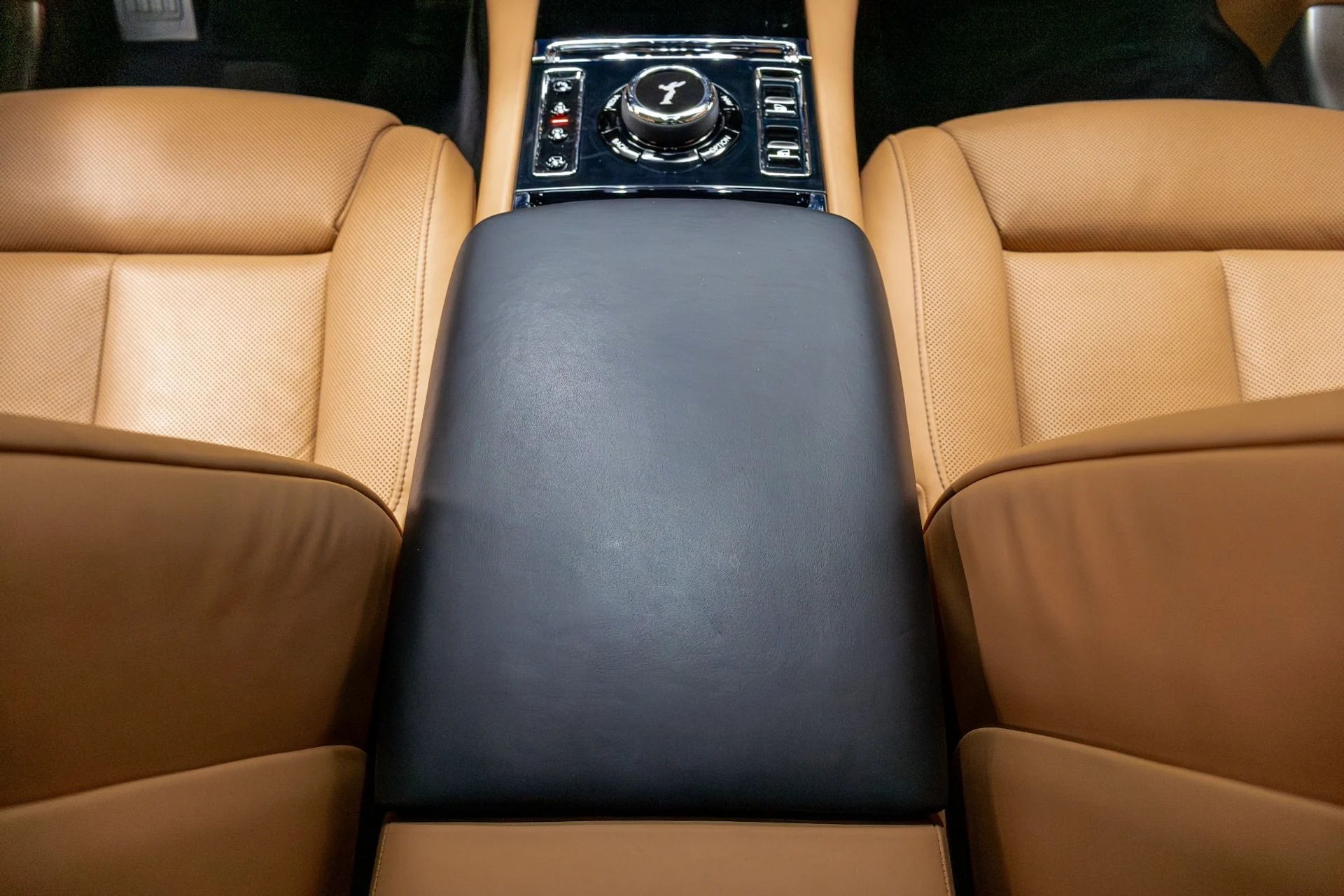 mph033_1158402694_Used_2022_Rolls_Royce_Ghost_1776785010_7028ff6525