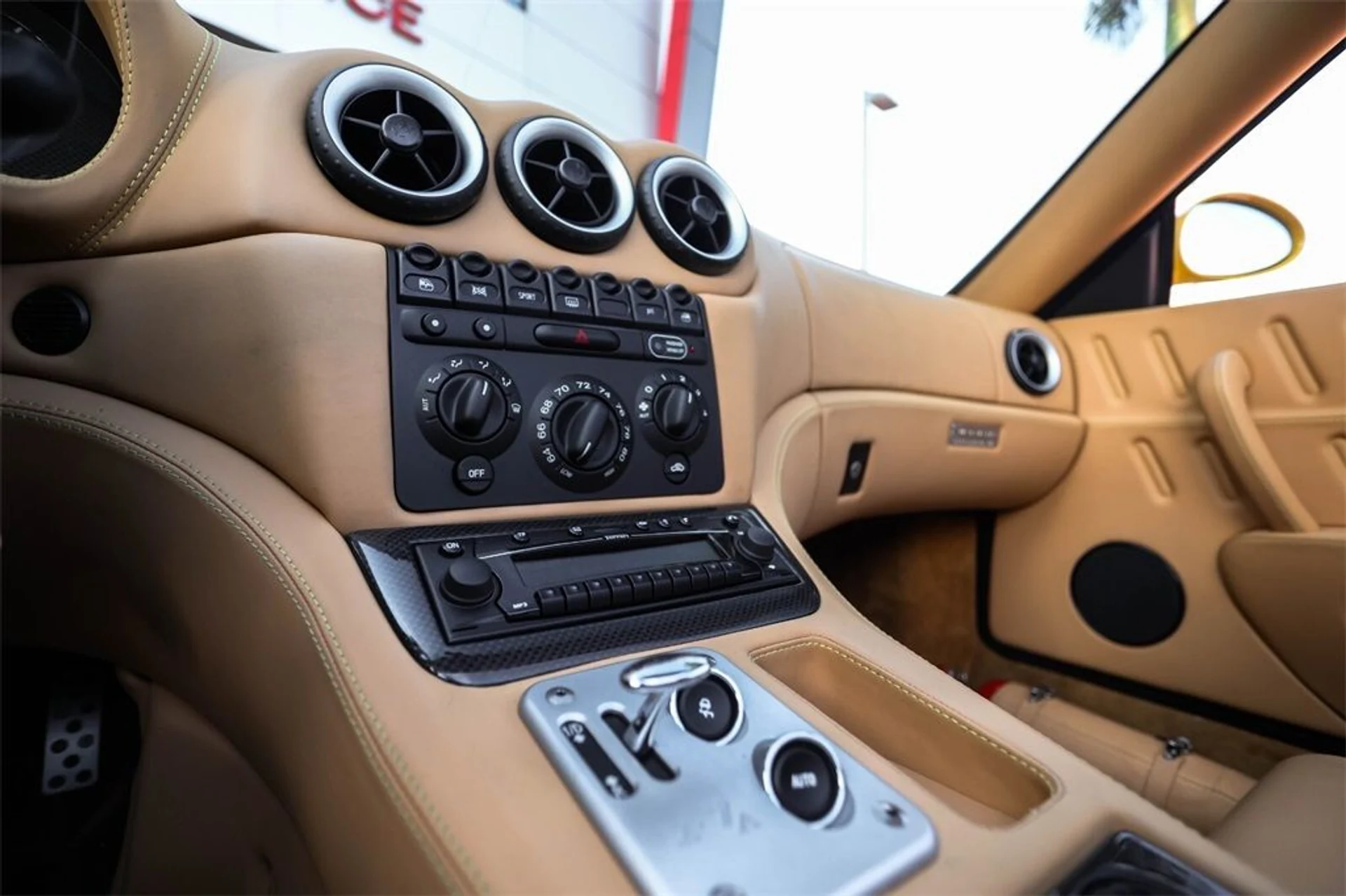 mph033_1159729827_2b7be93995576ef000f82eb5cf031572_169b15eacd