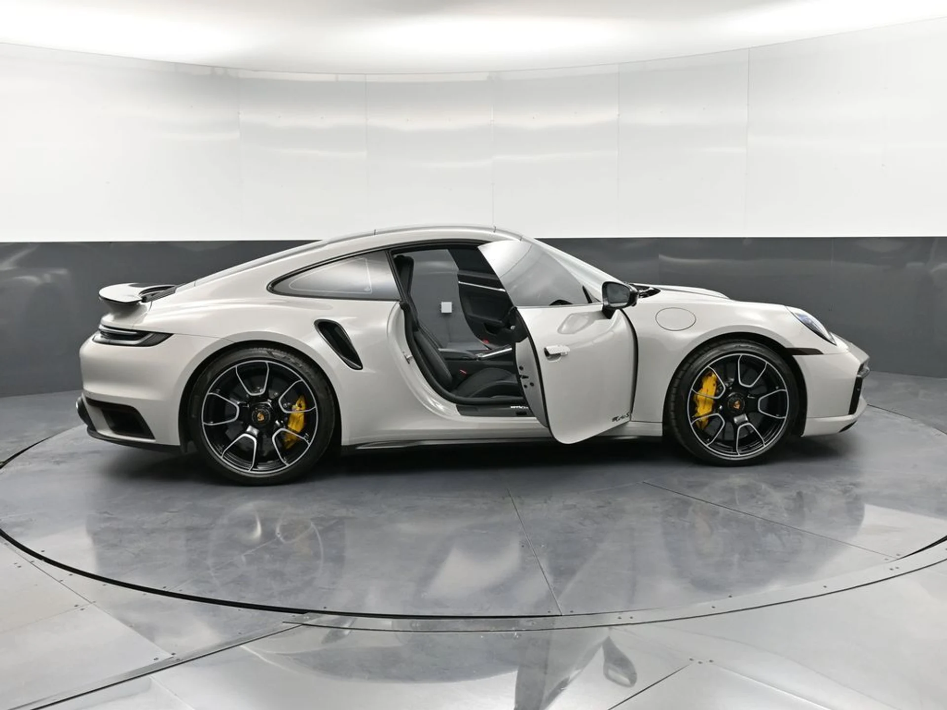 mph033_1160690296_6f86e4c4_a5a6_4b55_92d2_d3cab48563ae_f147068937