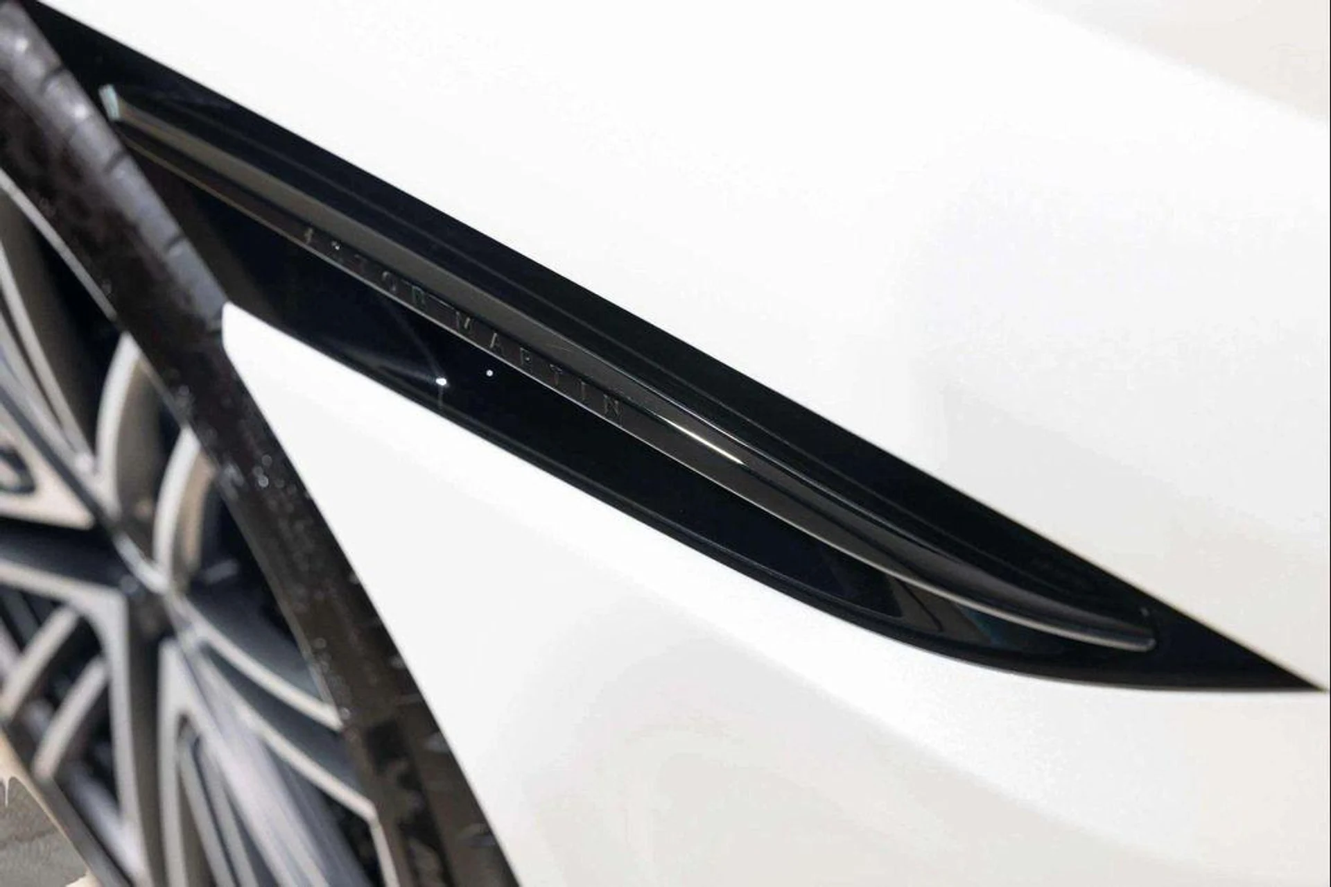 mph033_1162268885_ua_J01vdu_PC_Ki_W49_M2p97pd_Ru_SI_44e0797f7d