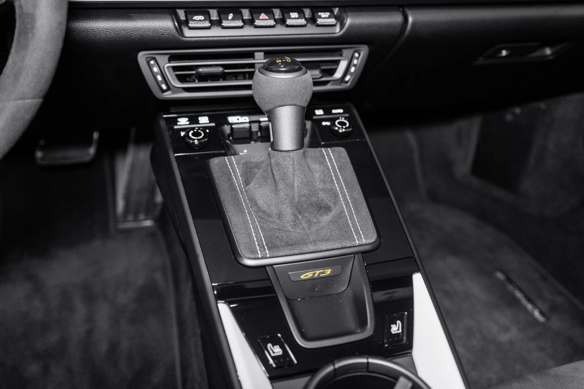 mph033_1166587967_Used_2022_Porsche_911_GT_3_1767714919_cad41ce9ef