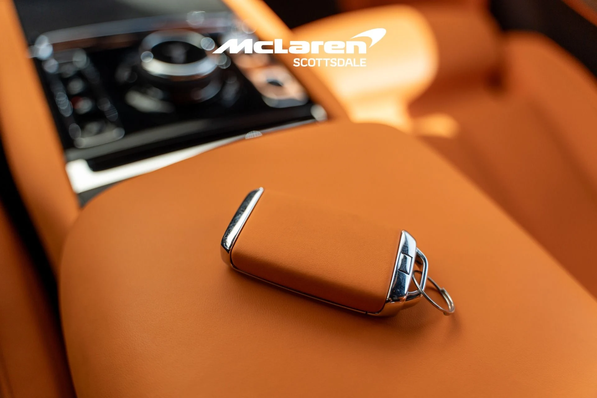 mph033_1167543604_Used_2025_Rolls_Royce_CULLINAN_1762551251_cabd08e268