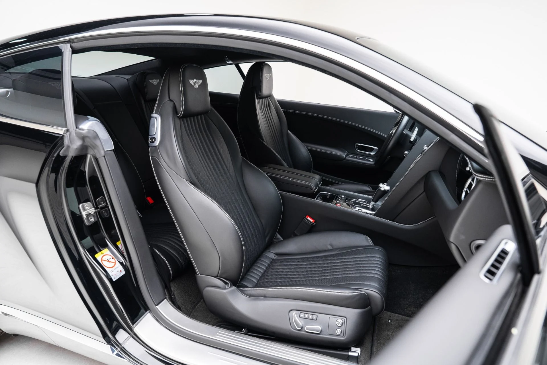 mph033_117054399_Used_2017_Bentley_Continental_GT_V8_1768413686_bda8dabe0c