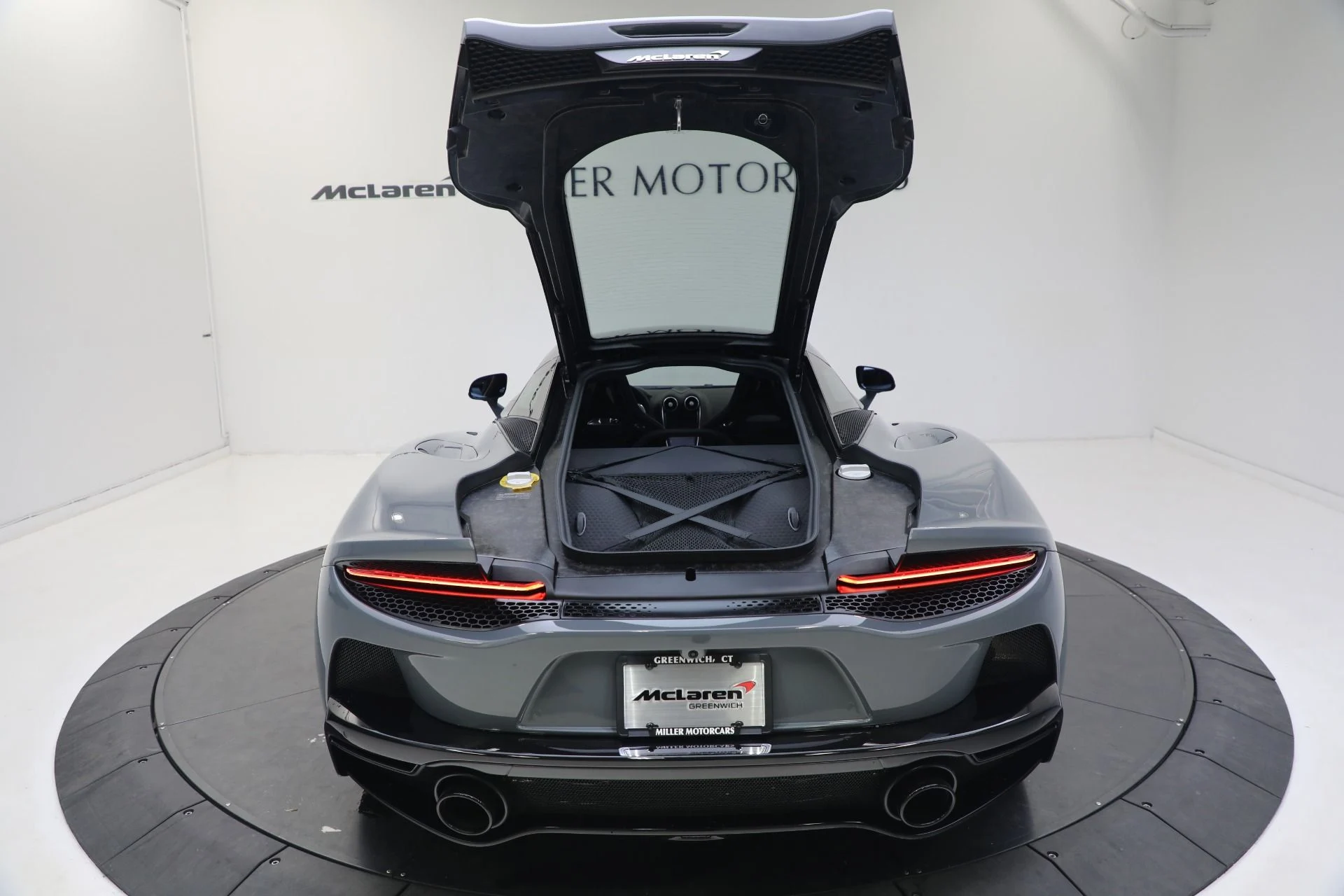 mph033_1174793693_Used_2023_Mc_Laren_GT_Luxe_64a3feabb8