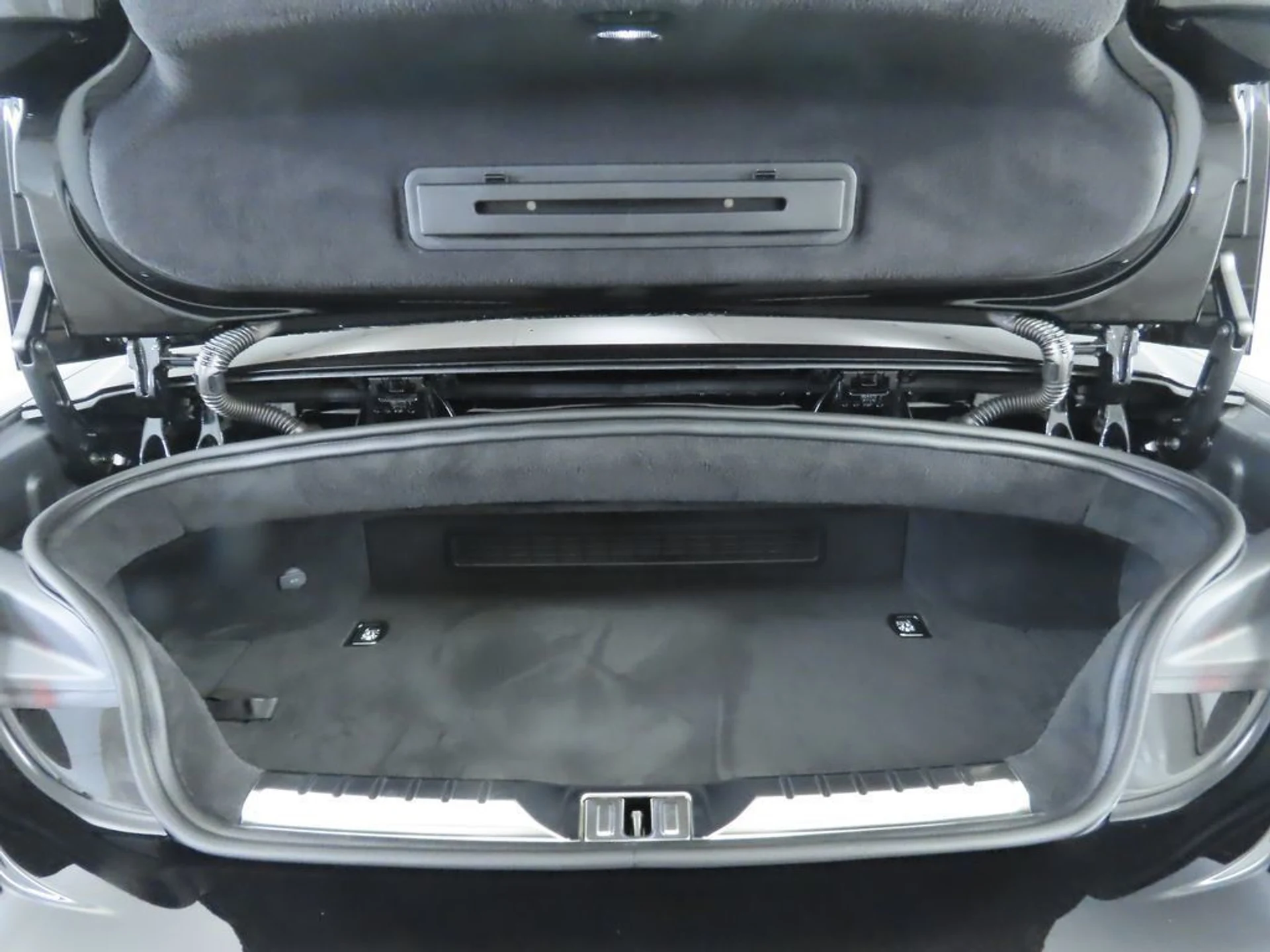 mph033_1185814130_new_2026_bentley_continental_gtc_8119_22975587_34_1024_d8c2f2975a