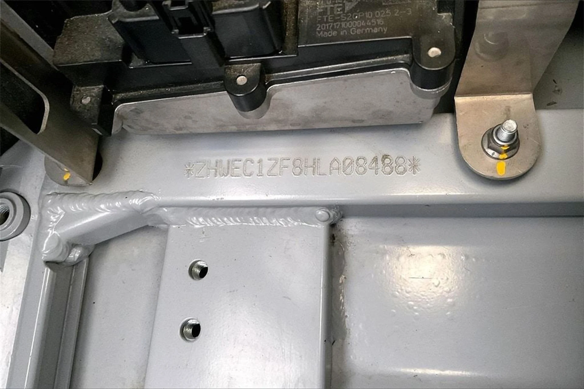 mph033_118637635_6f58e3bbf18c514ef76ea485b64e1b6cx_7883e96b53