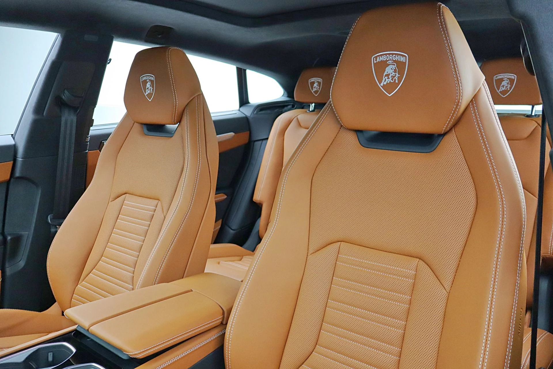 mph033_1193516696_Used_2026_Lamborghini_Urus_SELEASE_OPTIONS_AVAILABLE_67606dbc54