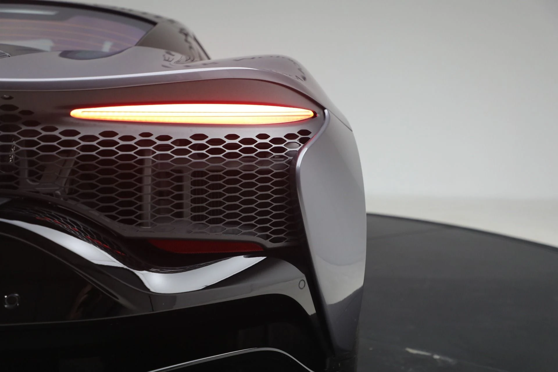 mph033_1211423224_Used_2024_Mc_Laren_Artura_Performance_c4e1682e7e