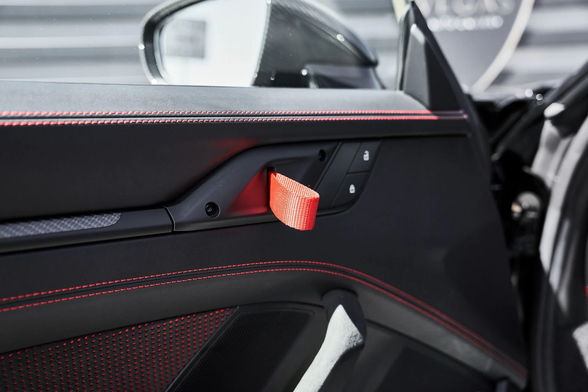 mph033_1217039556_Used_2024_Porsche_911_GT_3_RS_1775094537_203acfd940