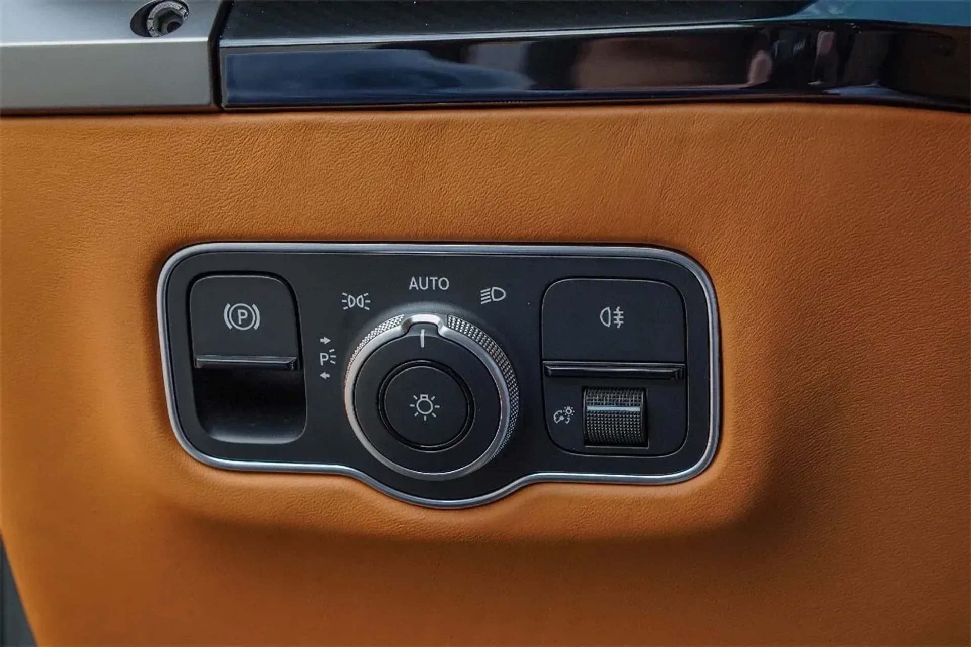 mph033_122466828_00db08240fd345c1b94b3b1e87f61663_c30ab153e9