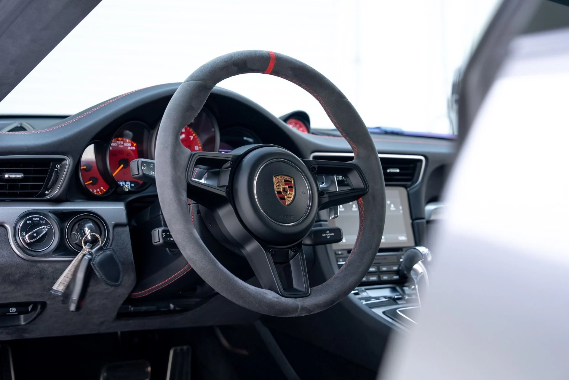 mph033_1230451254_Used_2018_Porsche_911_GT_3_1768867078_63b01070ba