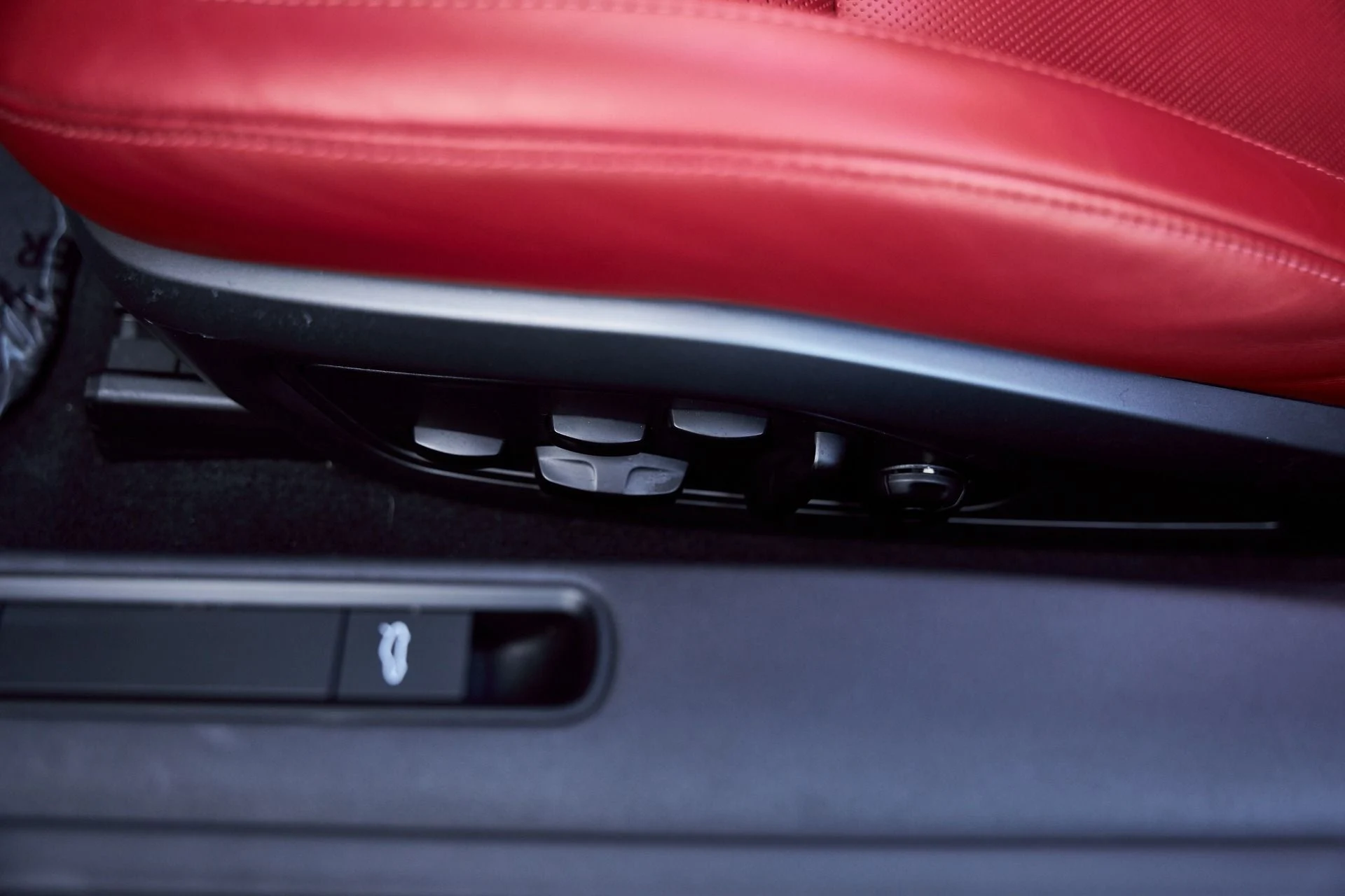 mph033_1258825848_Used_2021_Porsche_911_Turbo_S_1767839083_169c5f6ded