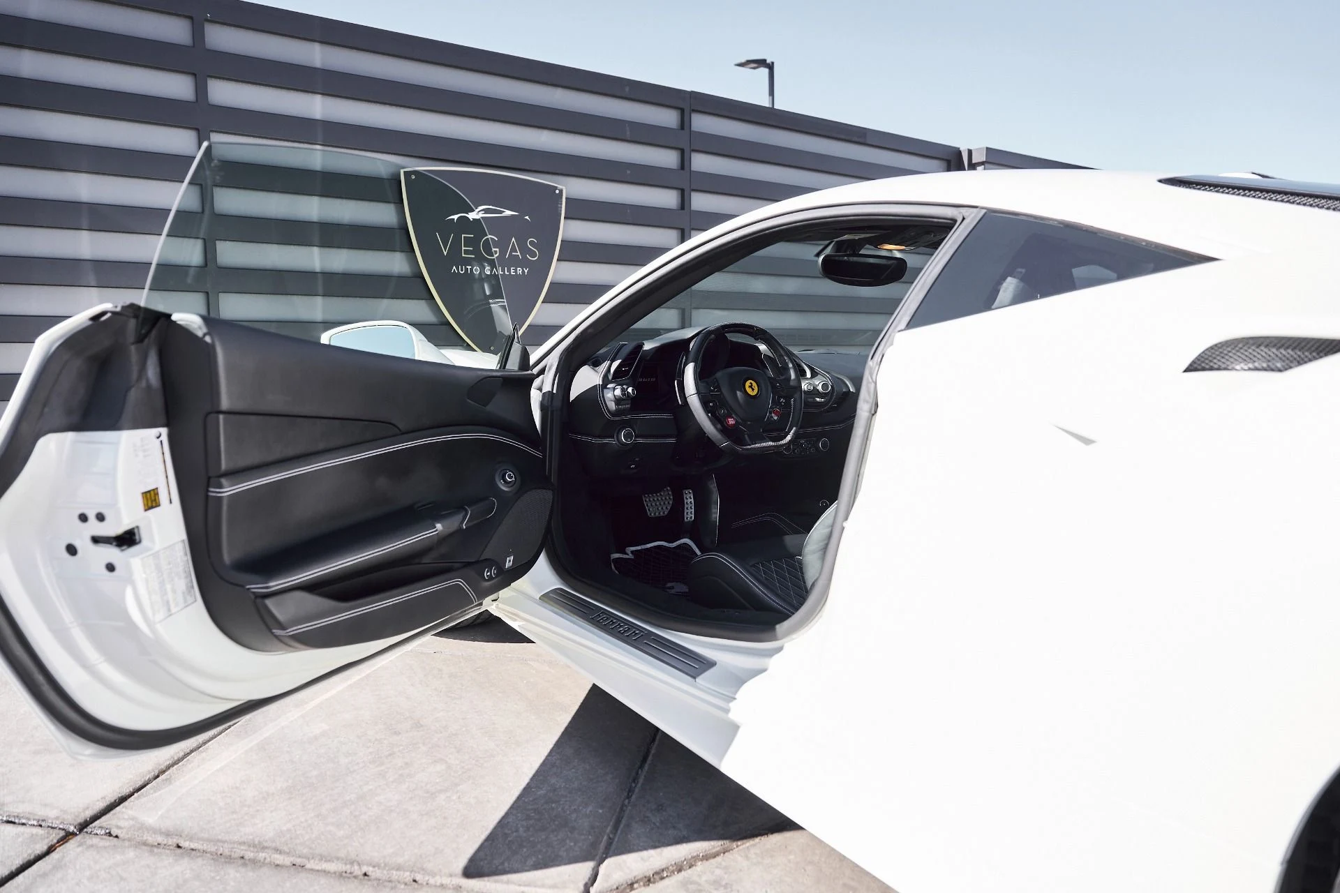 mph033_1263952243_Used_2017_Ferrari_488_GTB_1768271174_8f7db4d55d