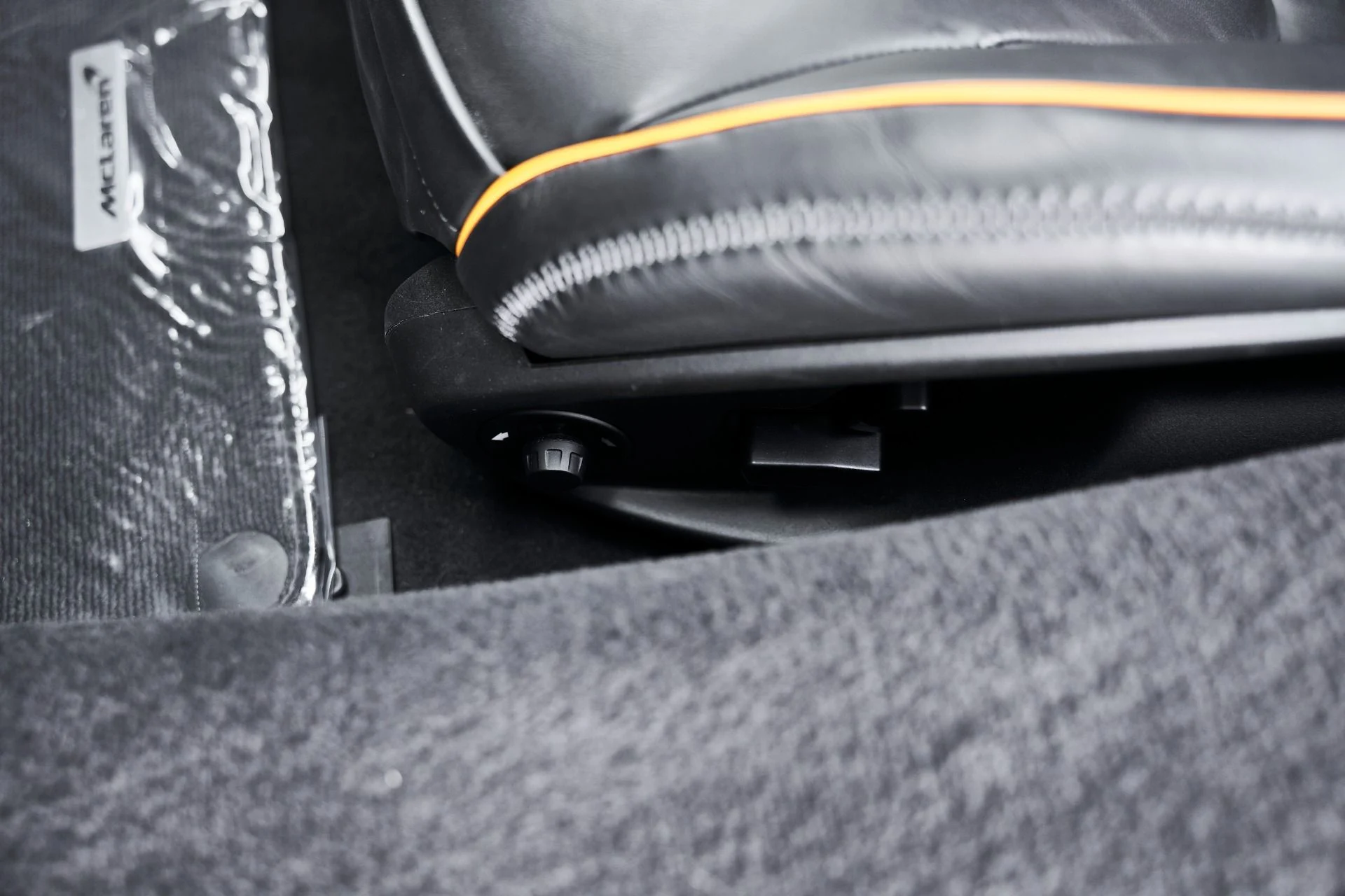 mph033_1278287359_Used_2024_Mc_Laren_Artura_1775583358_f227ca550b