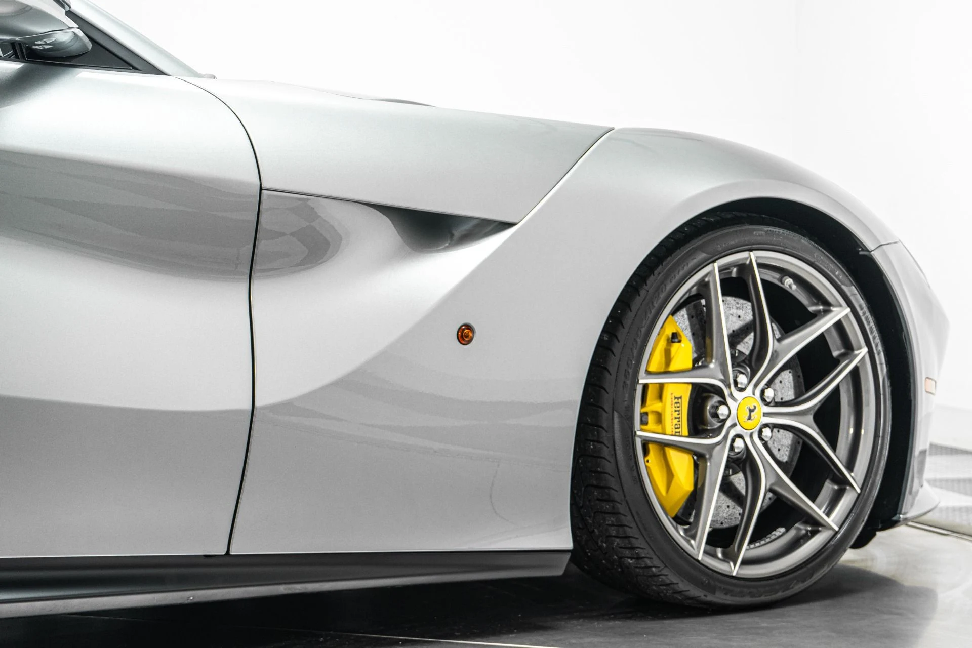 mph033_1287658758_Used_2016_Ferrari_F12berlinetta_1778185816_4b886c0c74