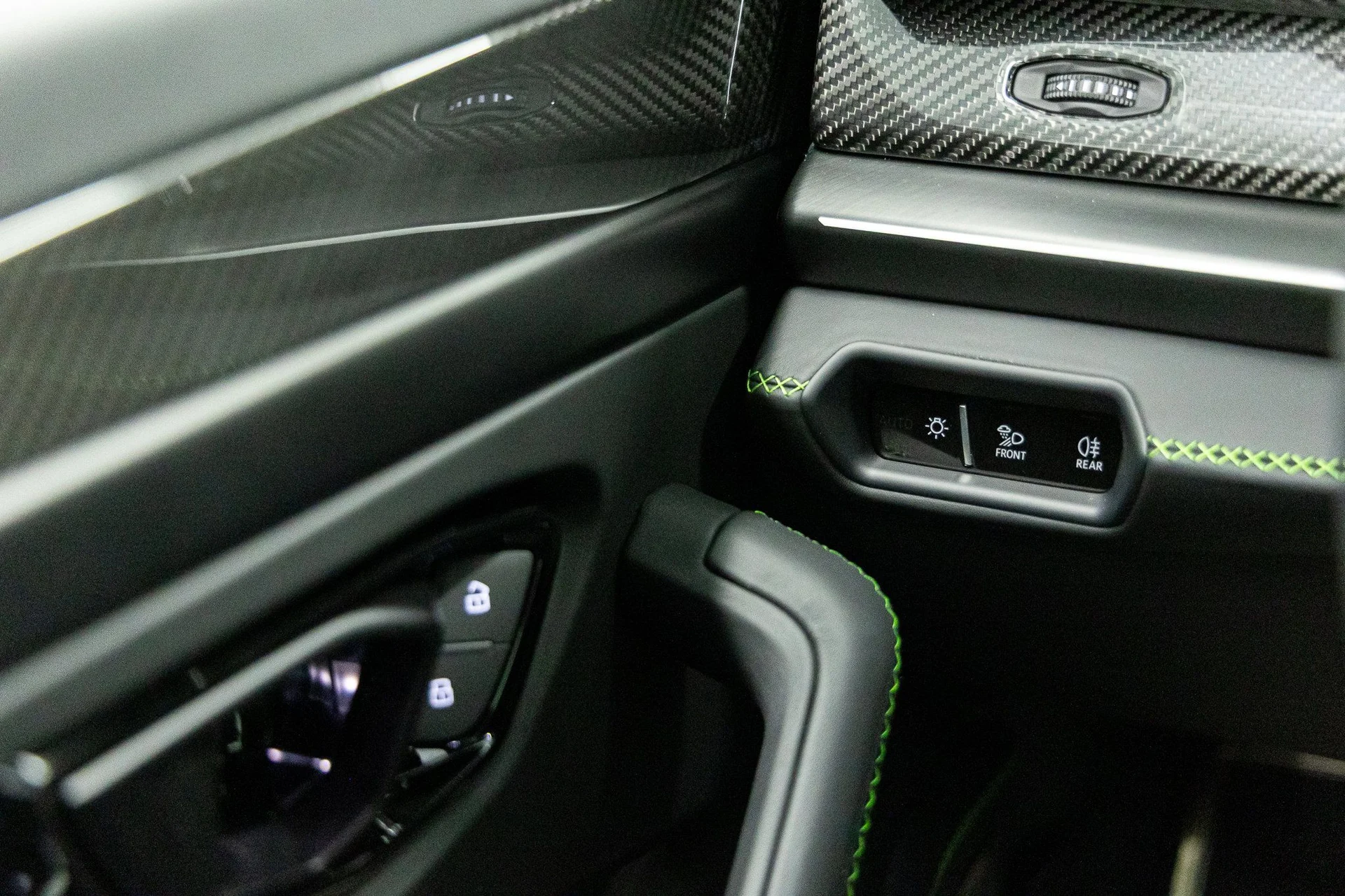 mph033_128964418_09e4a2275472154c0cadfae5b99c11e5x_14c65f3652