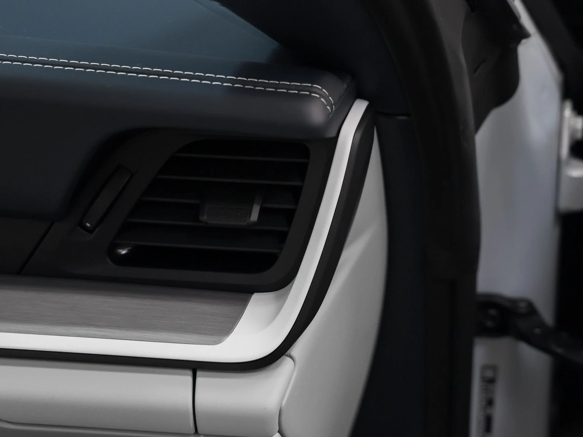 mph033_1293275351_34_27e9bc5409