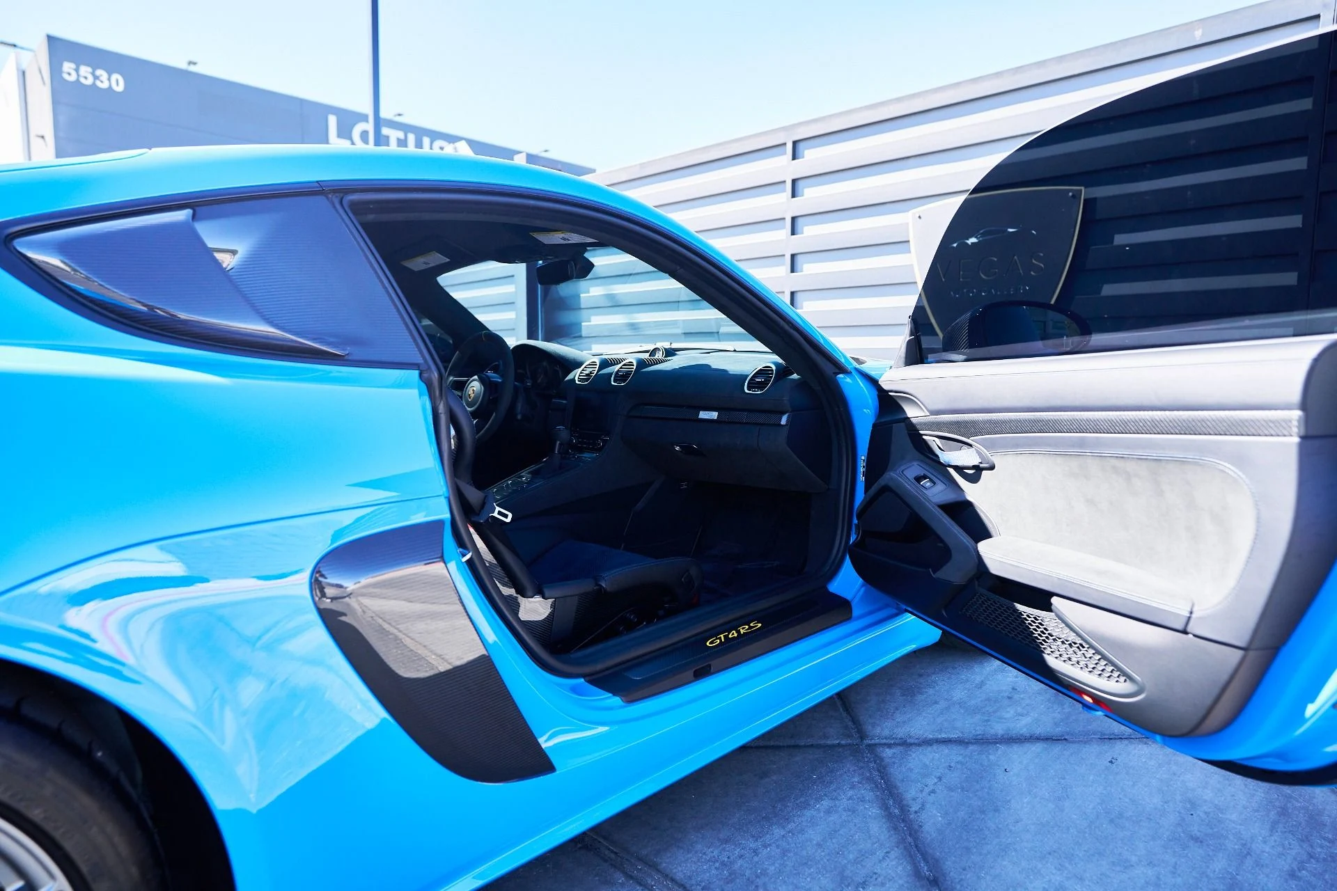 mph033_1297052516_Used_2023_Porsche_718_Cayman_GT_4_RS_1760748894_8512dc07ae